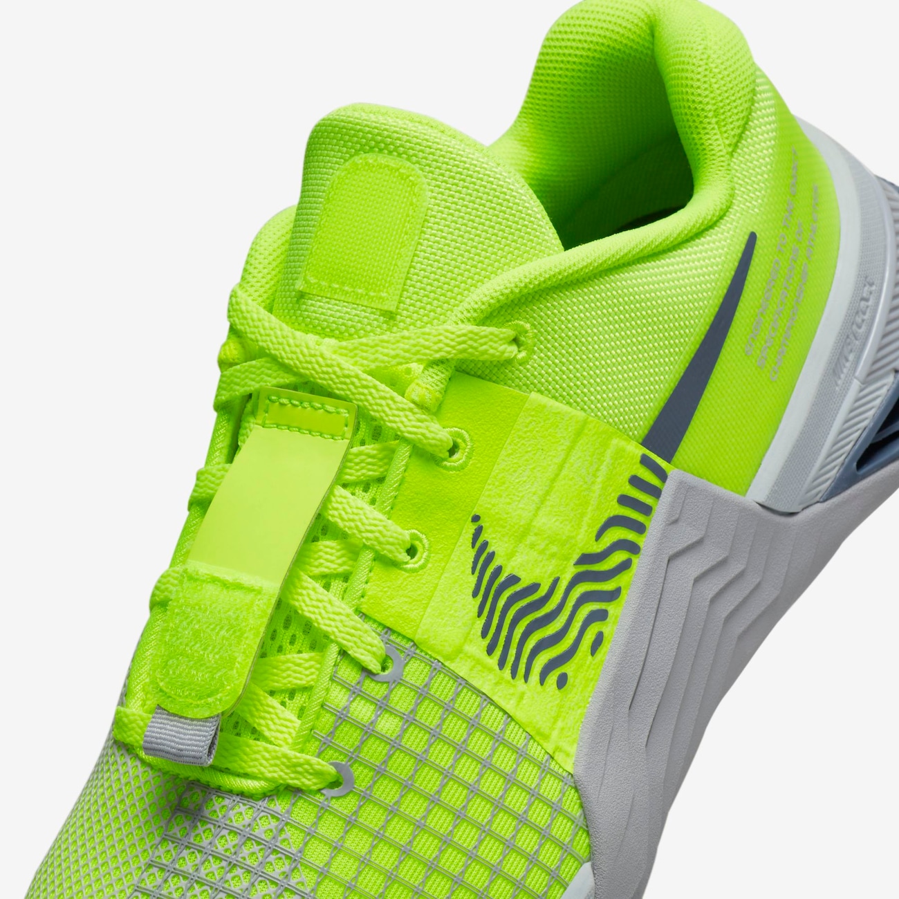 Nike metcon hot sale neon