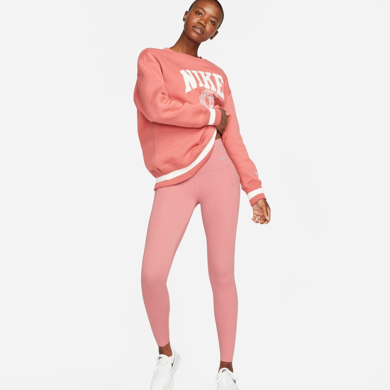 Nike Universa Leggings de longitud completa, talle alto y sujeción media con bolsillos - Mujer - Rosa