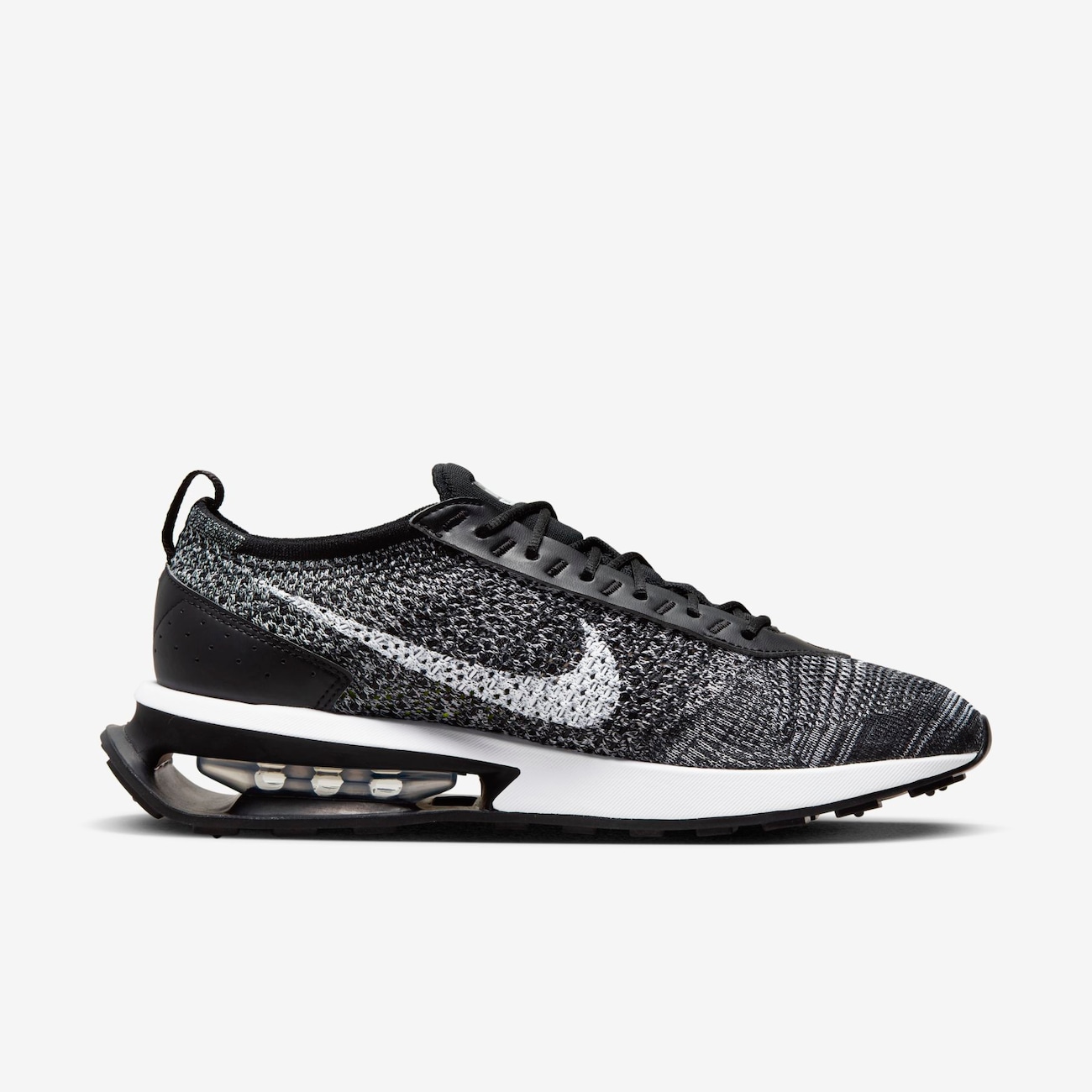 Nike flyknit racer hot sale black and white