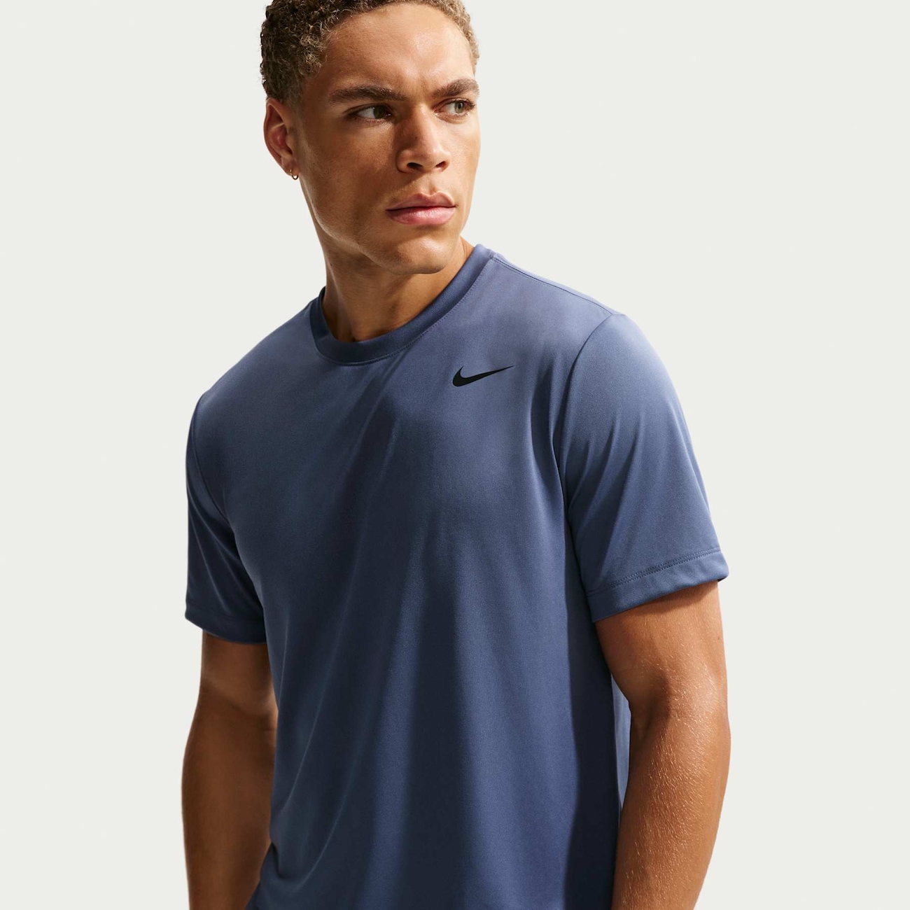 Camiseta Nike Dri-FIT Legend Masculina