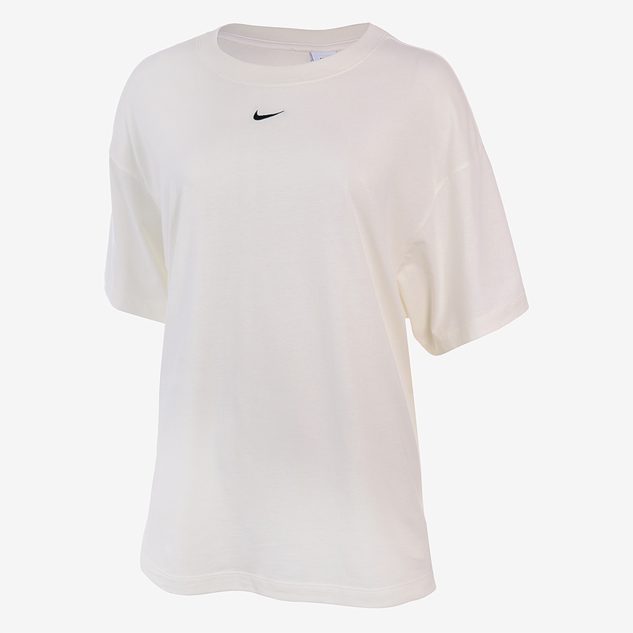 Plus Size - Camiseta Nike Sportswear Essential Feminina - Faz a Boa!