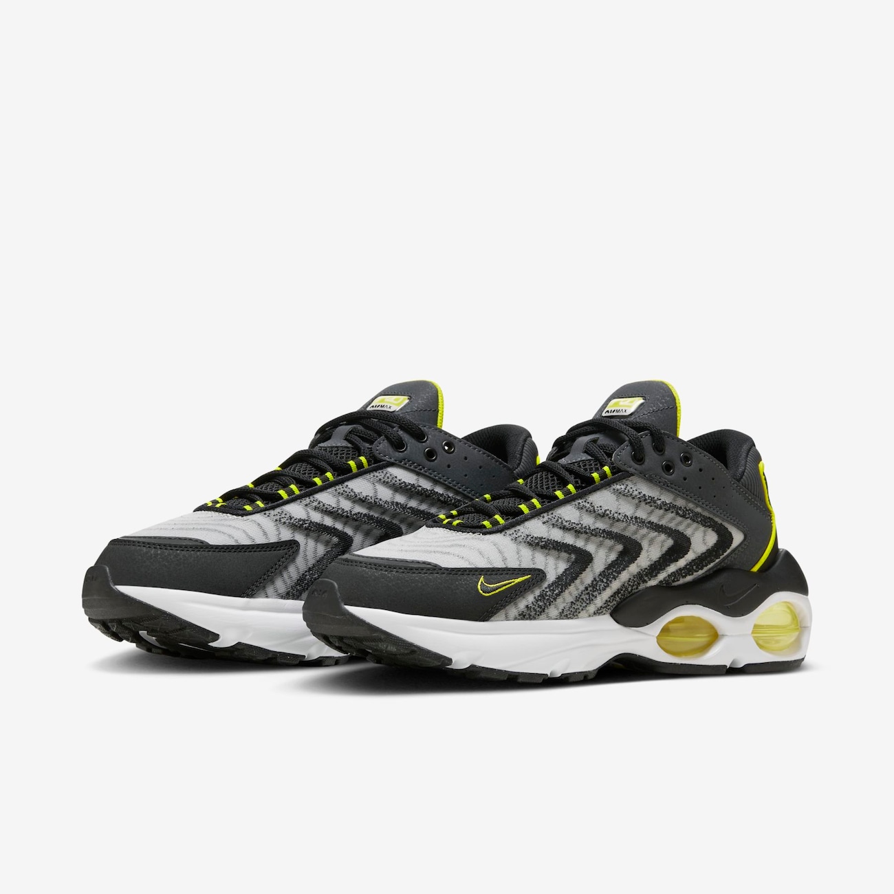 Nike tn cheap negras y doradas