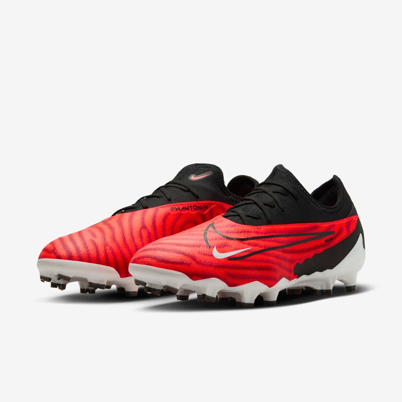 Nike cheap phantom cleats