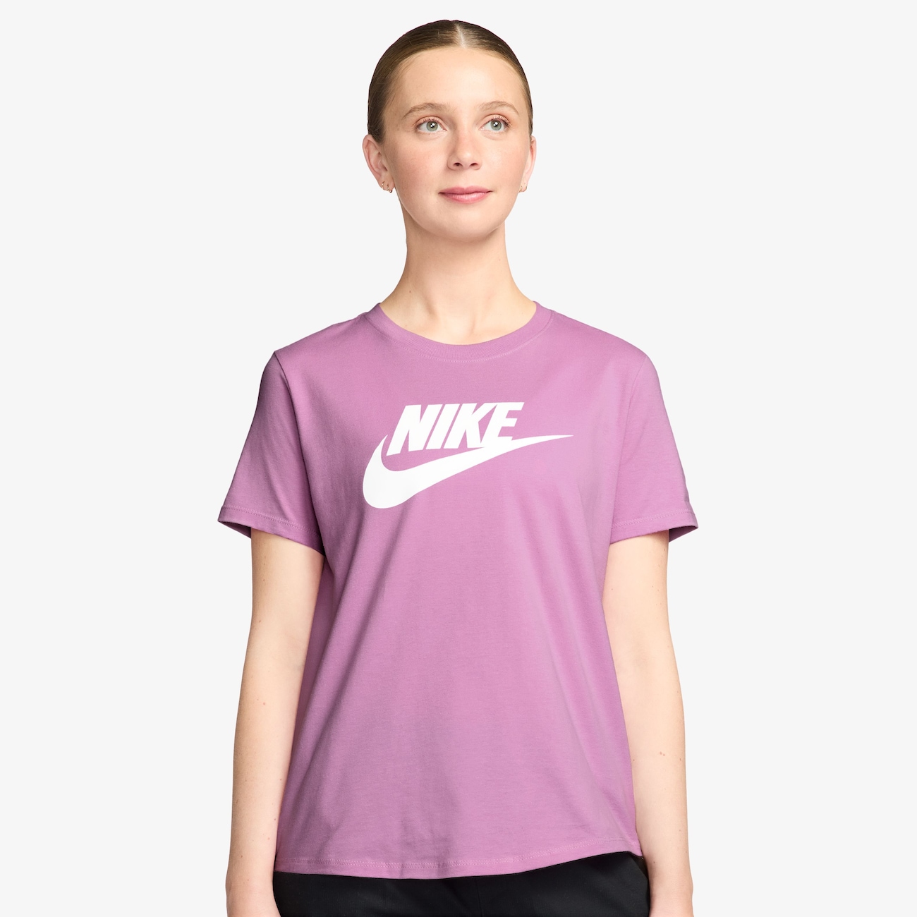 Camiseta Nike Sportswear Essentials Feminina