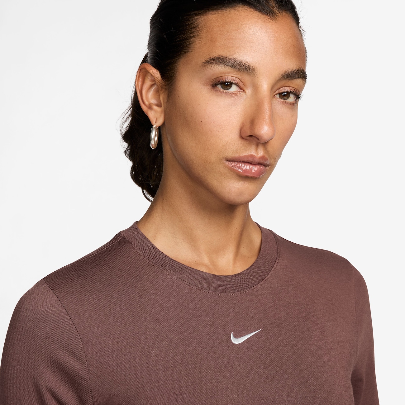 Camiseta Nike Sportswear Essential Feminina