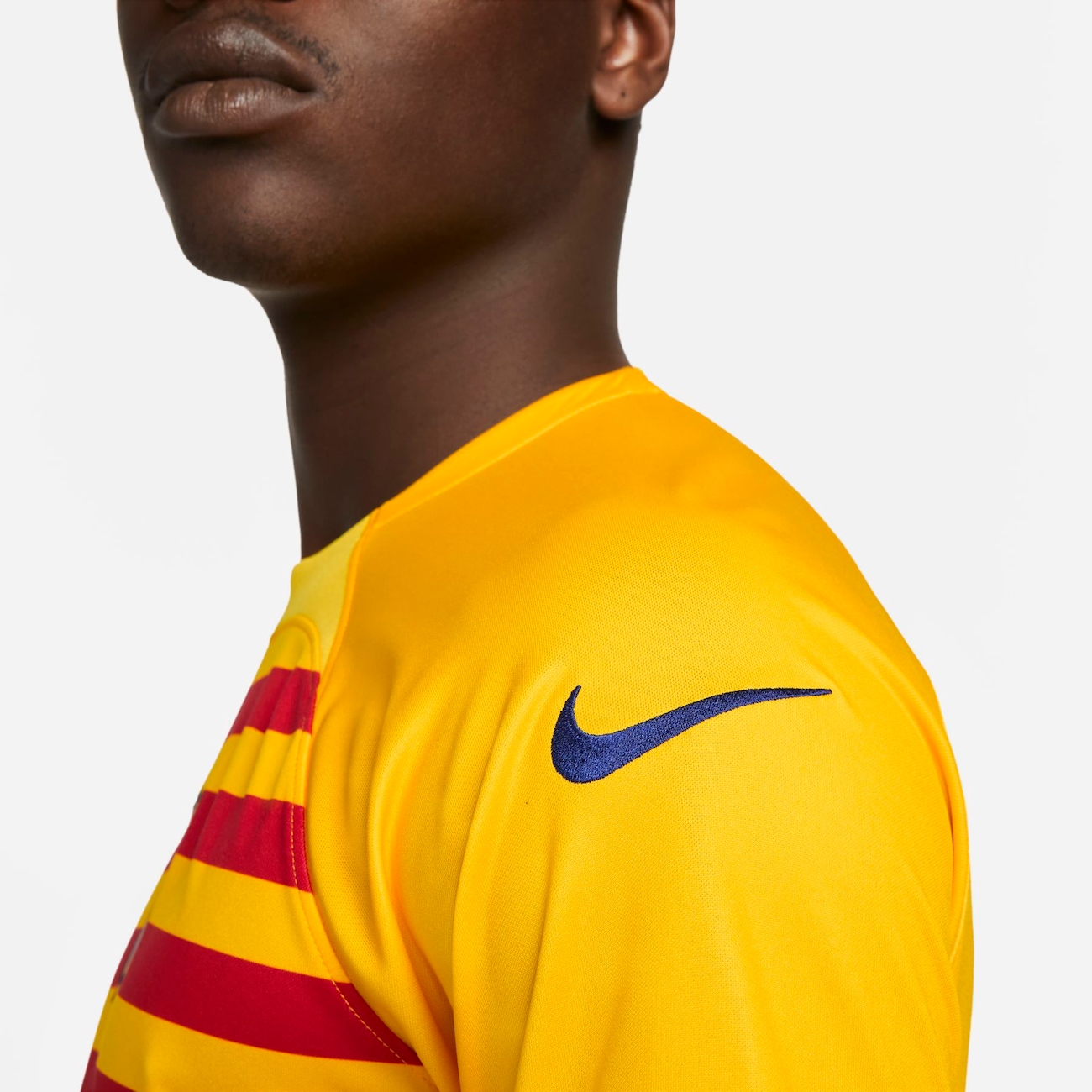 Camisa Barcelona Pré-Jogo 2023/24 Nike x Patta Torcedor Masculina