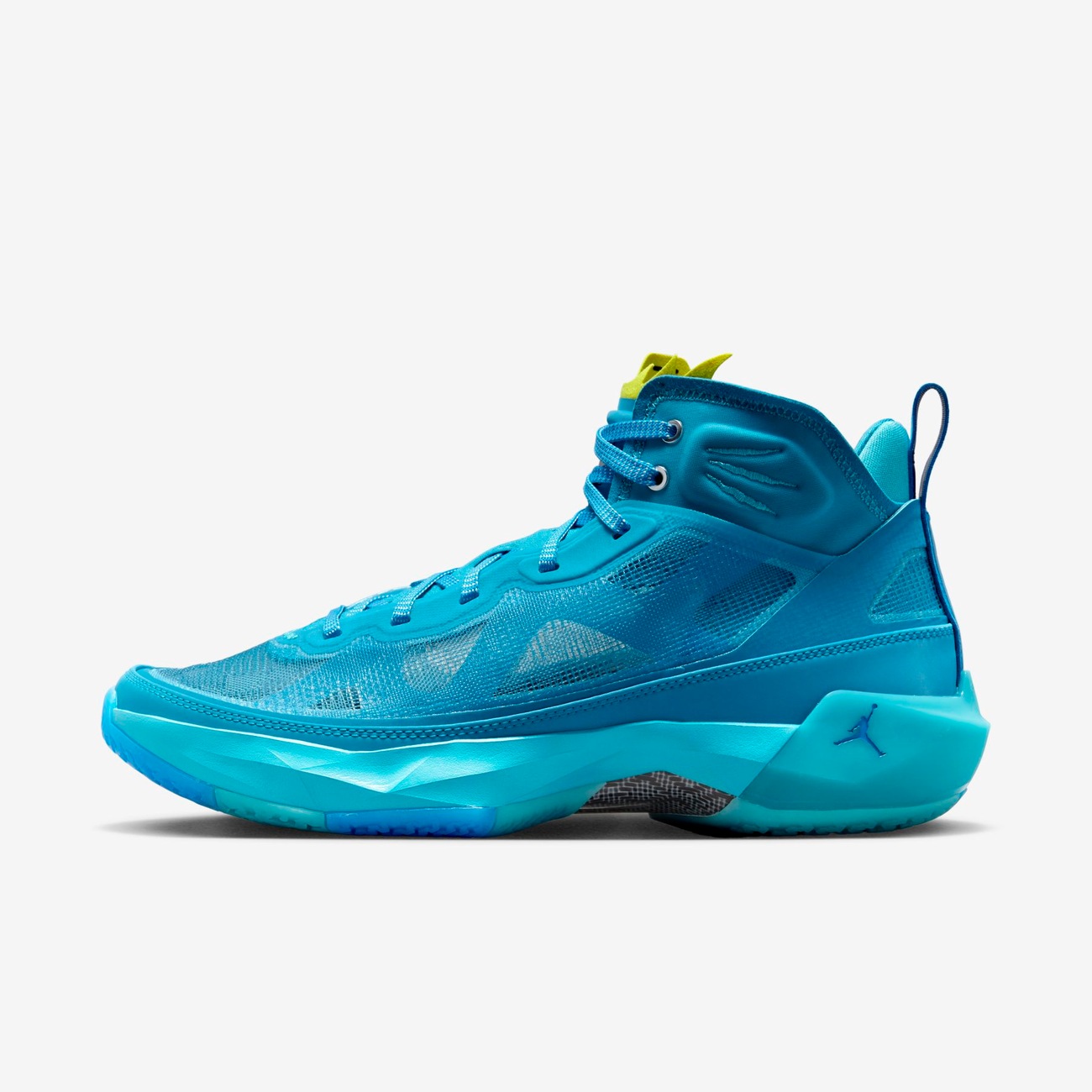 Zion Williamson x Naruto x Air Jordan 37 - Nike