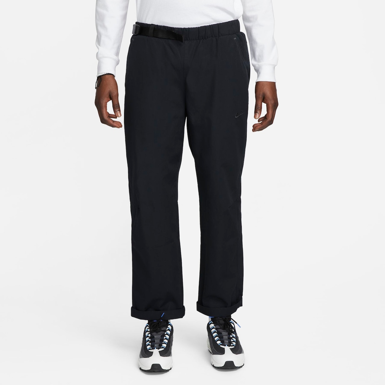 Vævede Nike Sportswear Tech Pack UPF-bukser til mænd - sort