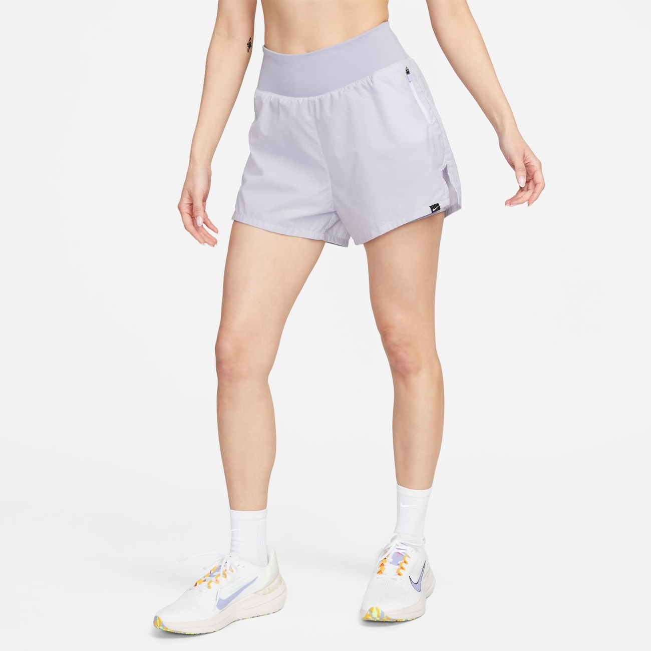 Nike Run Division Reflecterende 2-in-1-shorts met halfhoge taille voor dames (8 cm) - Paars