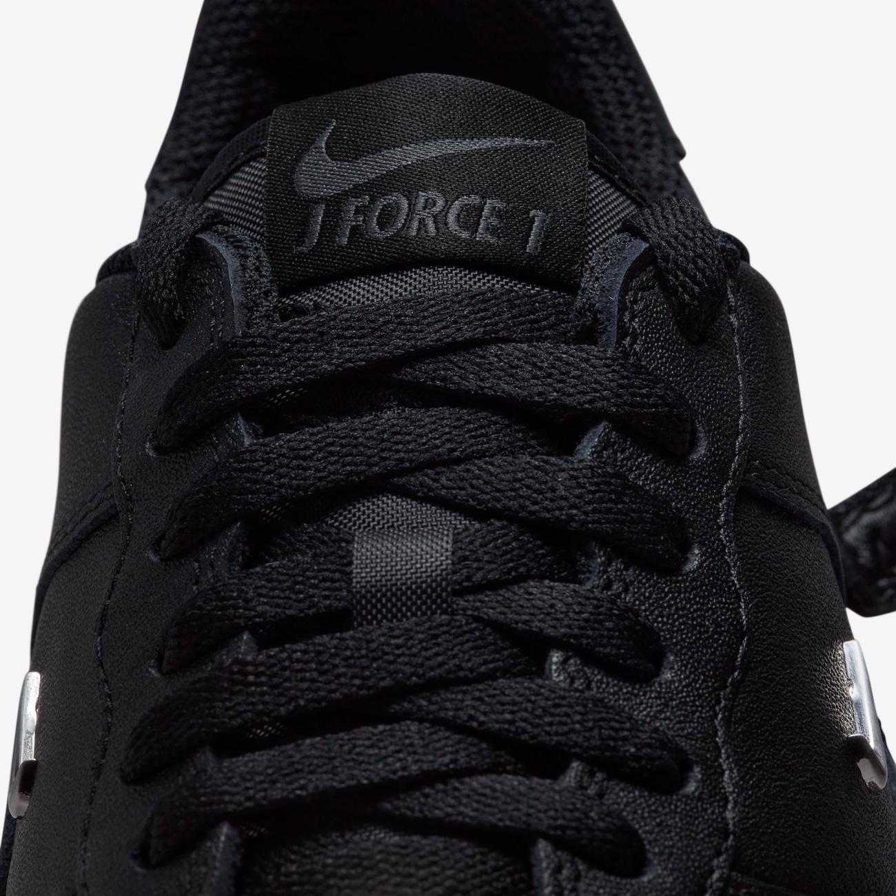 J FORCE 1 - Nike