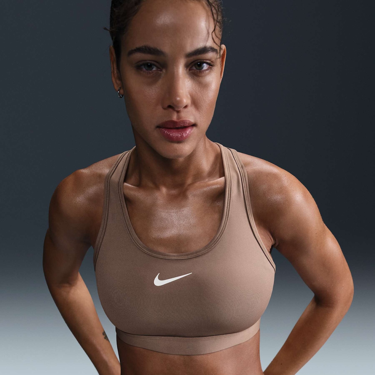 Top Nike Swoosh Feminino