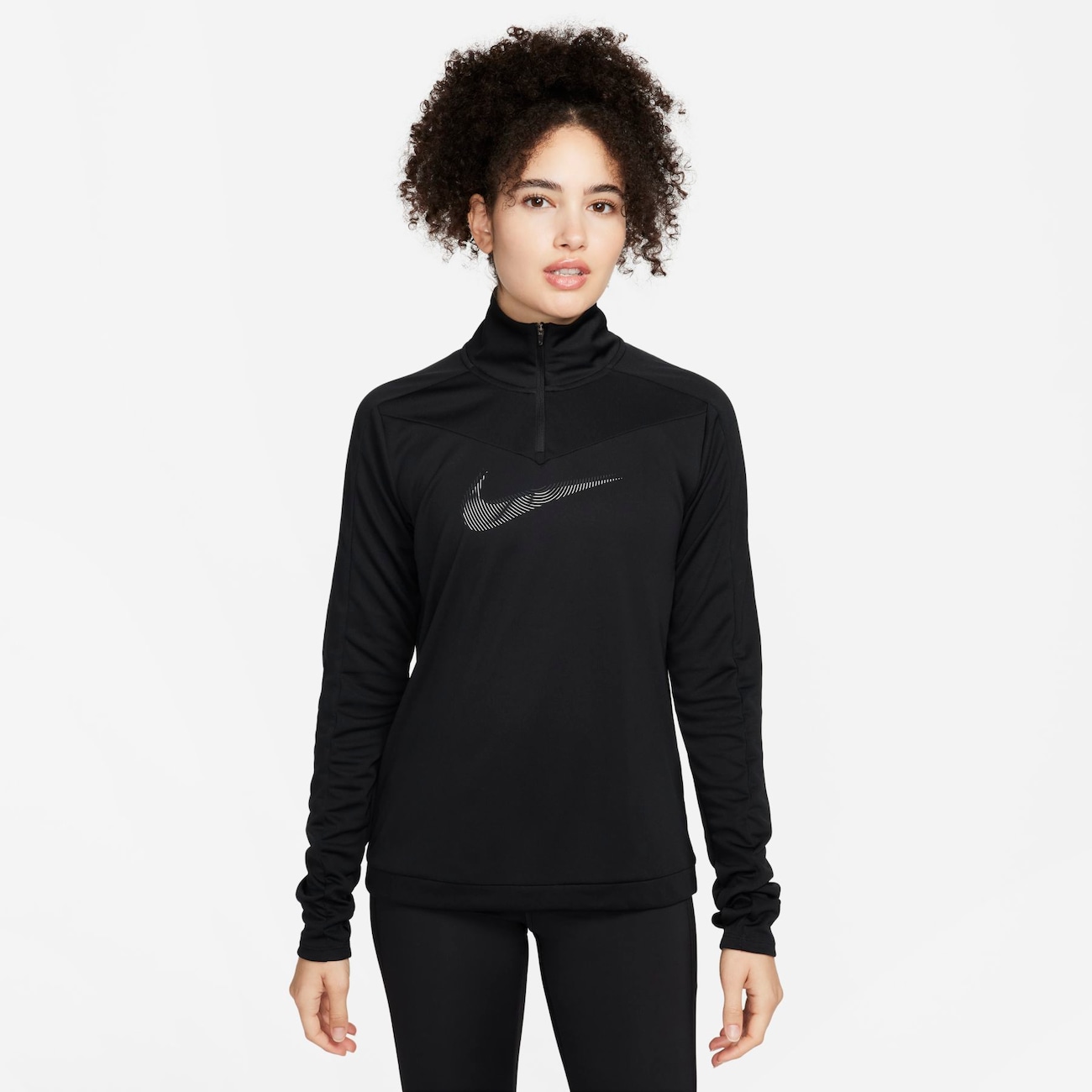 Nike Dri-FIT Swoosh-løbeoverdel med 1/4 lynlås til kvinder - sort