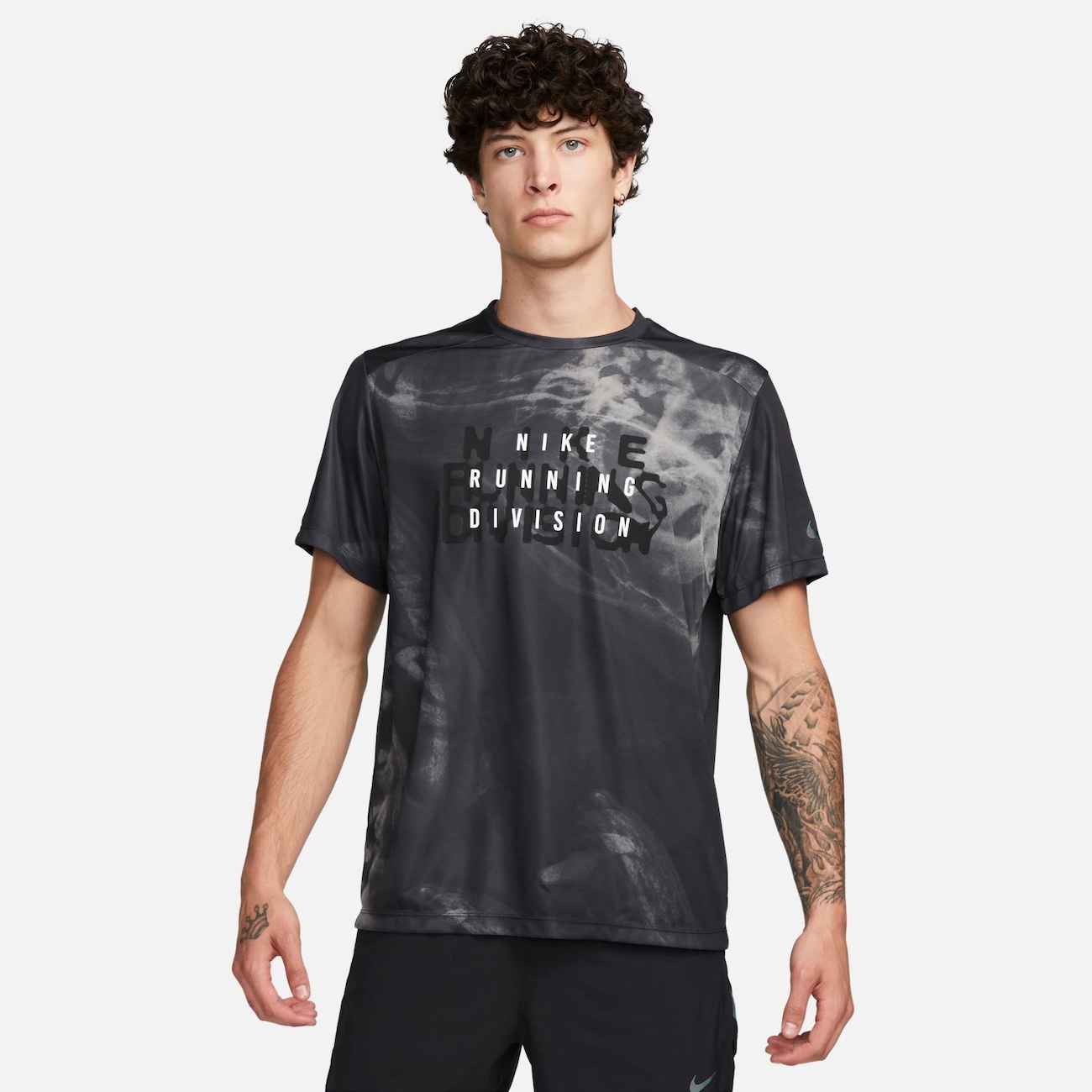 メーカー 一覧 365 Rise Division Run Nike Camiseta Masculina Nike - A Track And Field Shirt