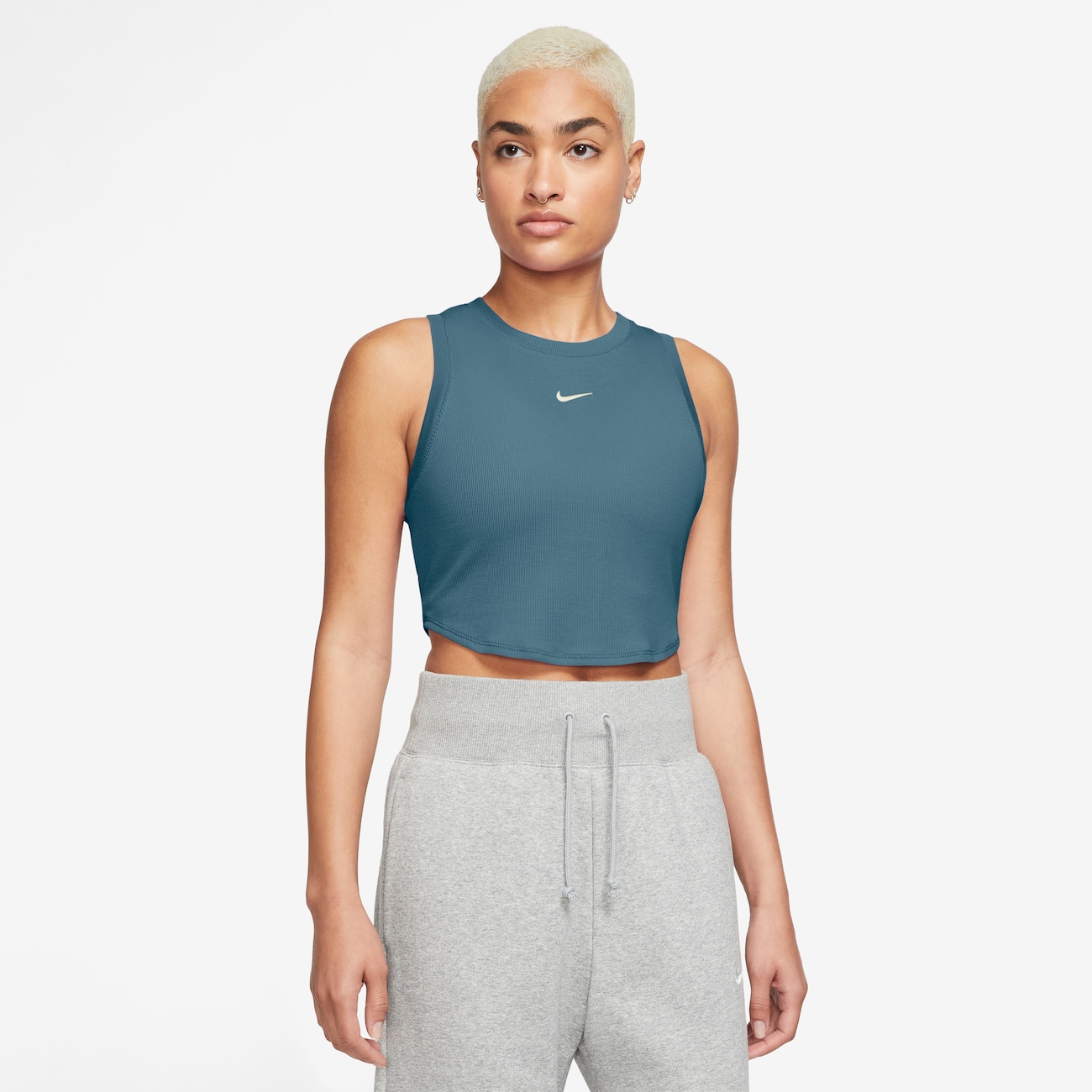 Regata Nike Sportswear Cropped Essentials Feminina