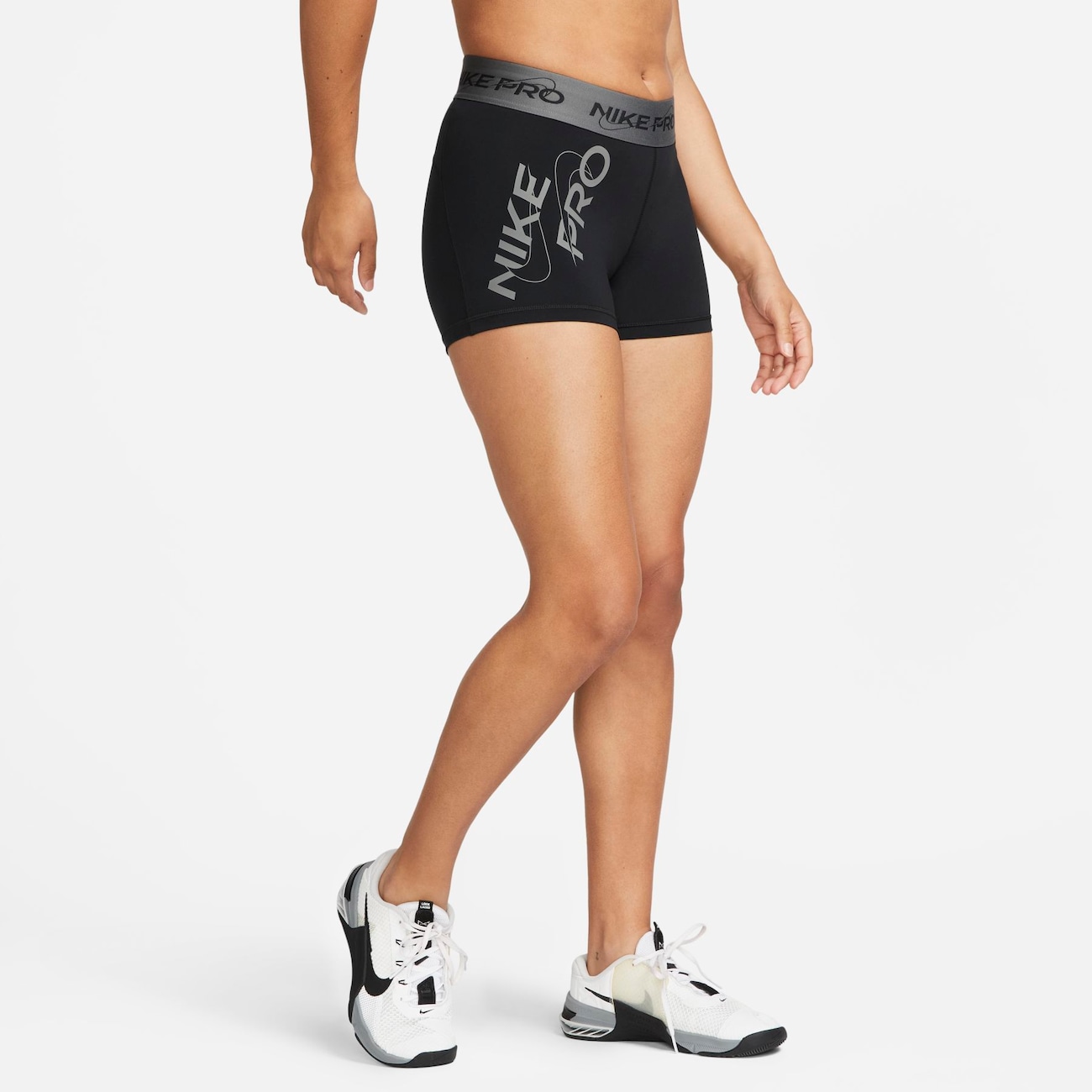 Nike Pro Shorts met halfhoge taille en graphic voor dames (8 cm) - Zwart