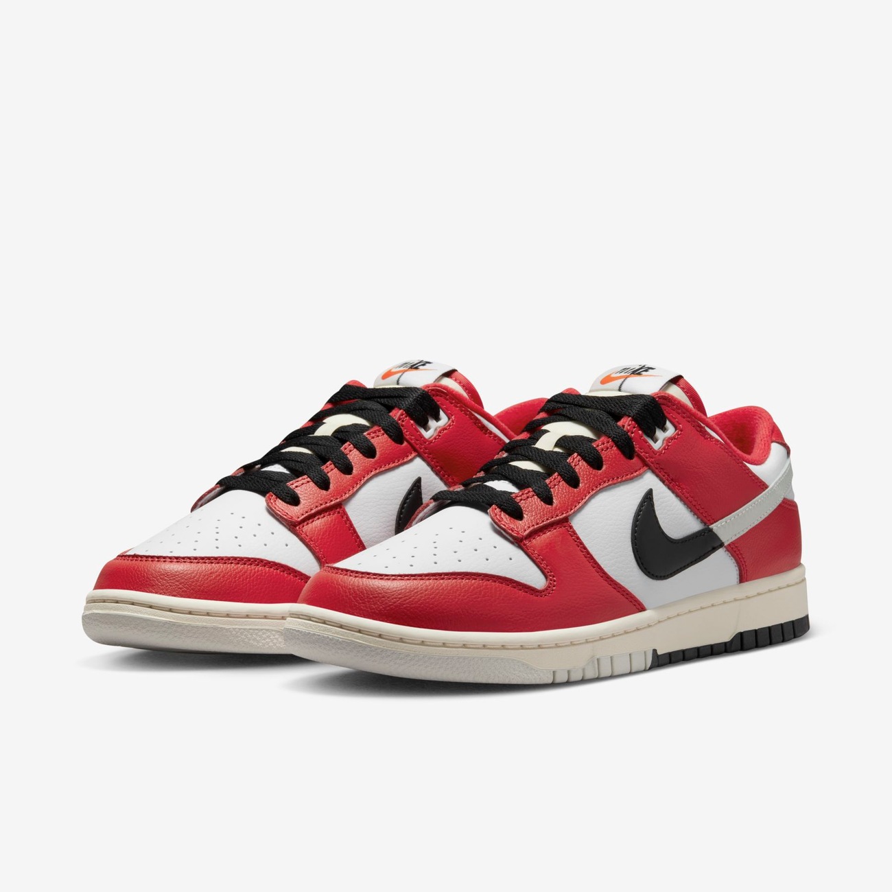 Dunk Low Retro PRM Chicago Split - Nike