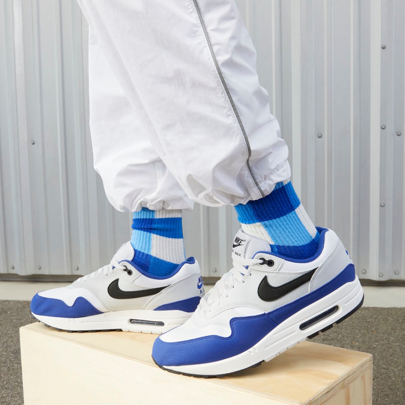 Air max 1 white photo store blue black