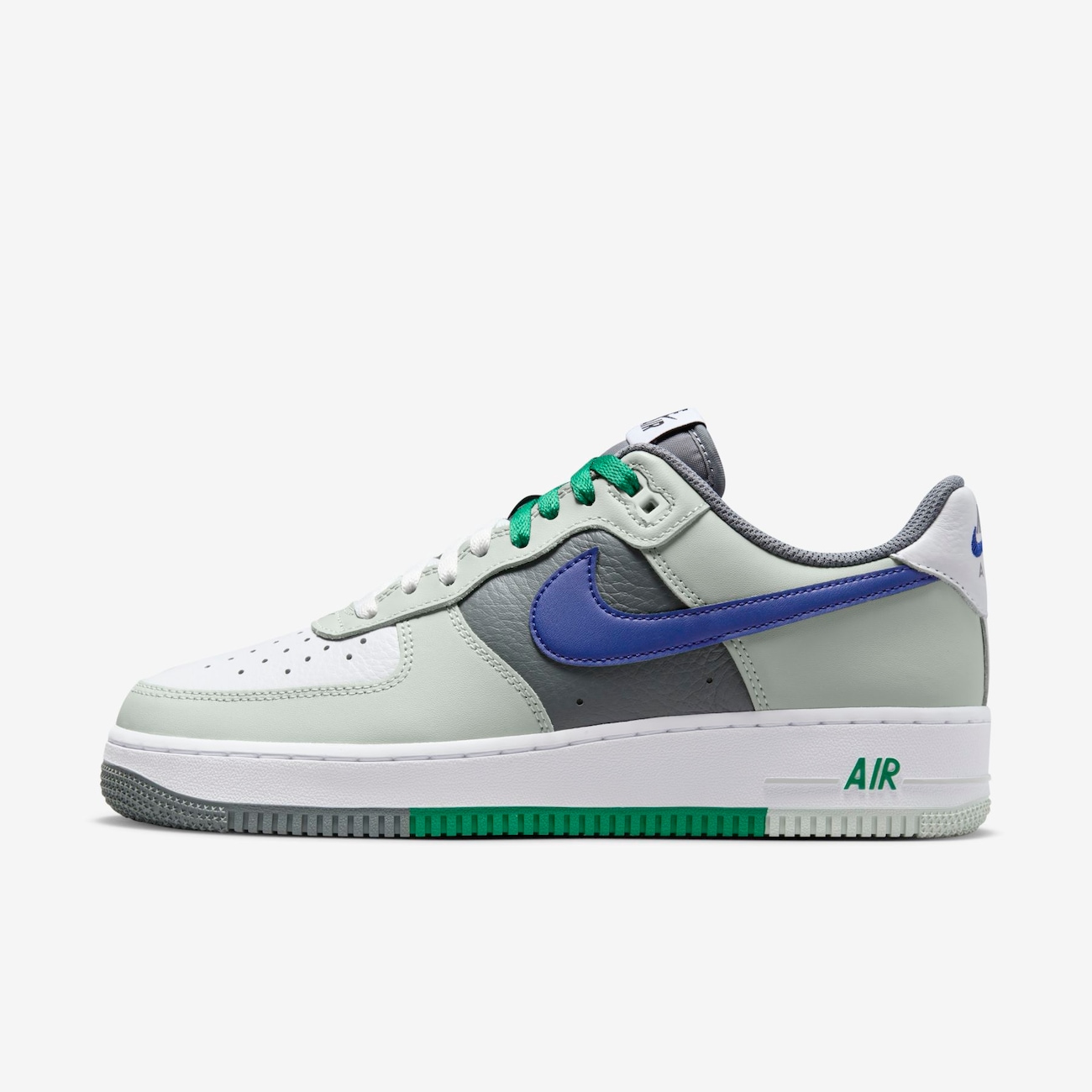 Tênis Nike Air Force 1 '07 LV8 Masculino