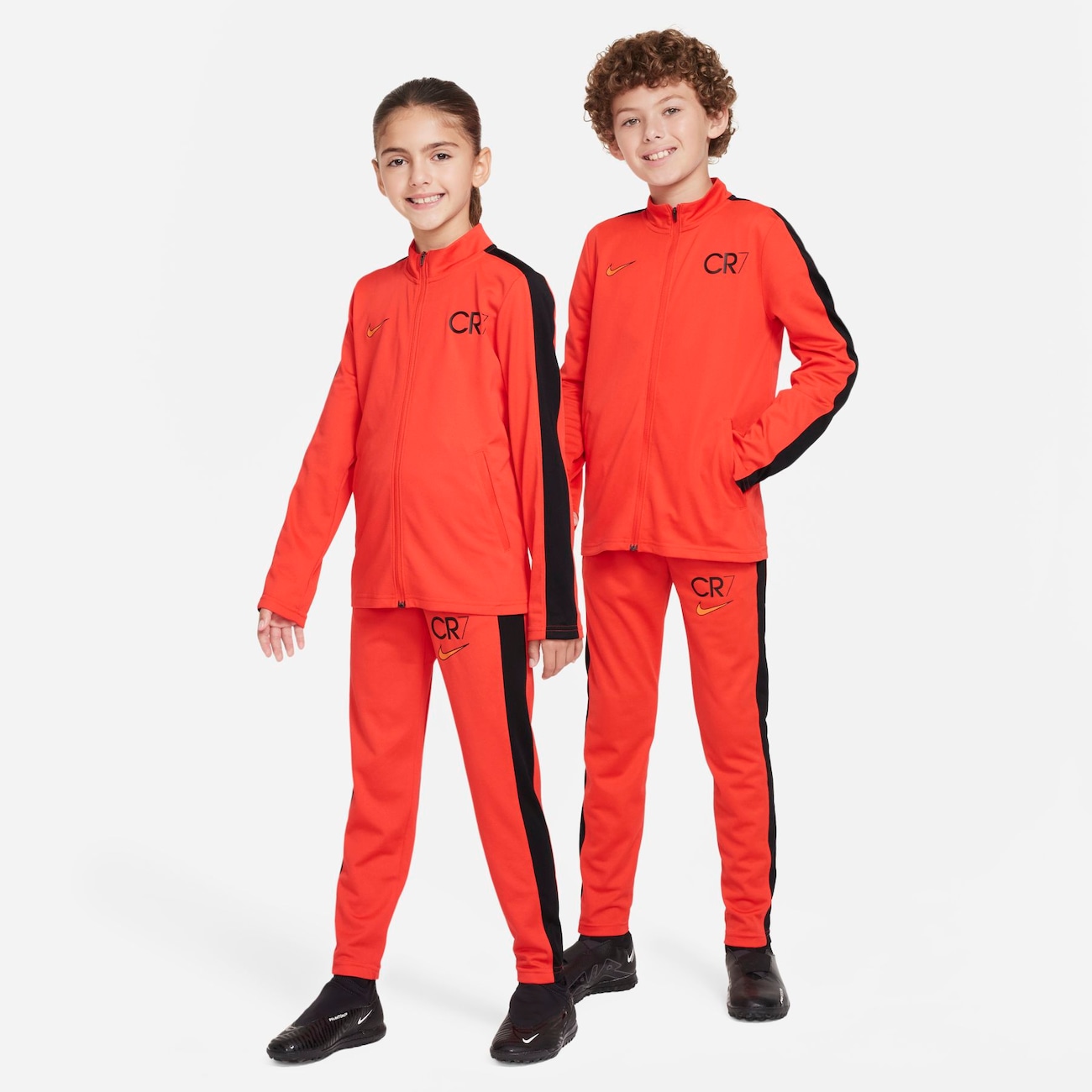 Nike CR7 Dri-FIT Academy23-fodboldtræningsdragt til større børn - rød