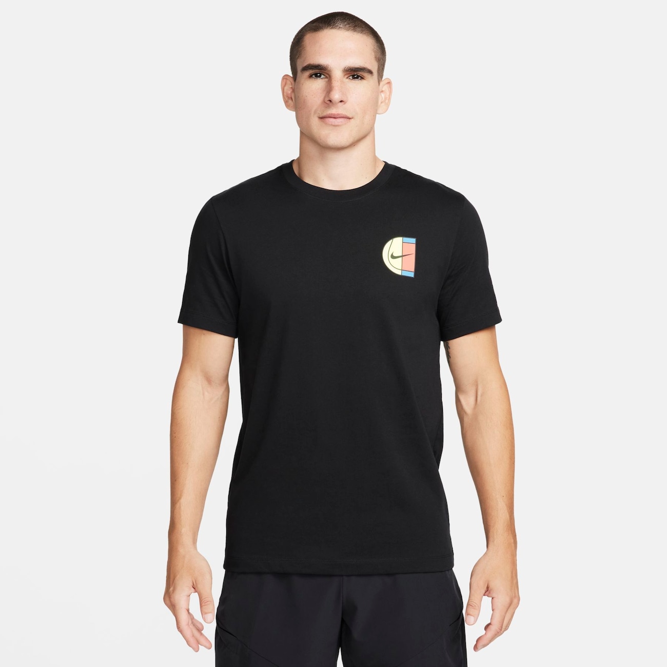 NikeCourt-tennis-T-shirt til mænd - sort
