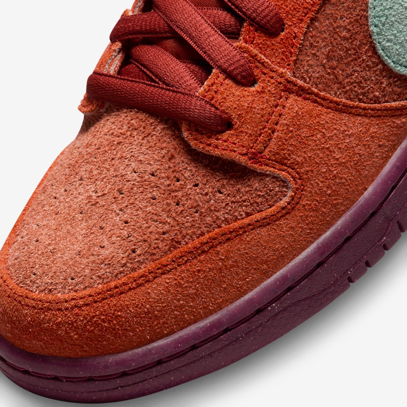 SB Dunk Low Pro - Nike
