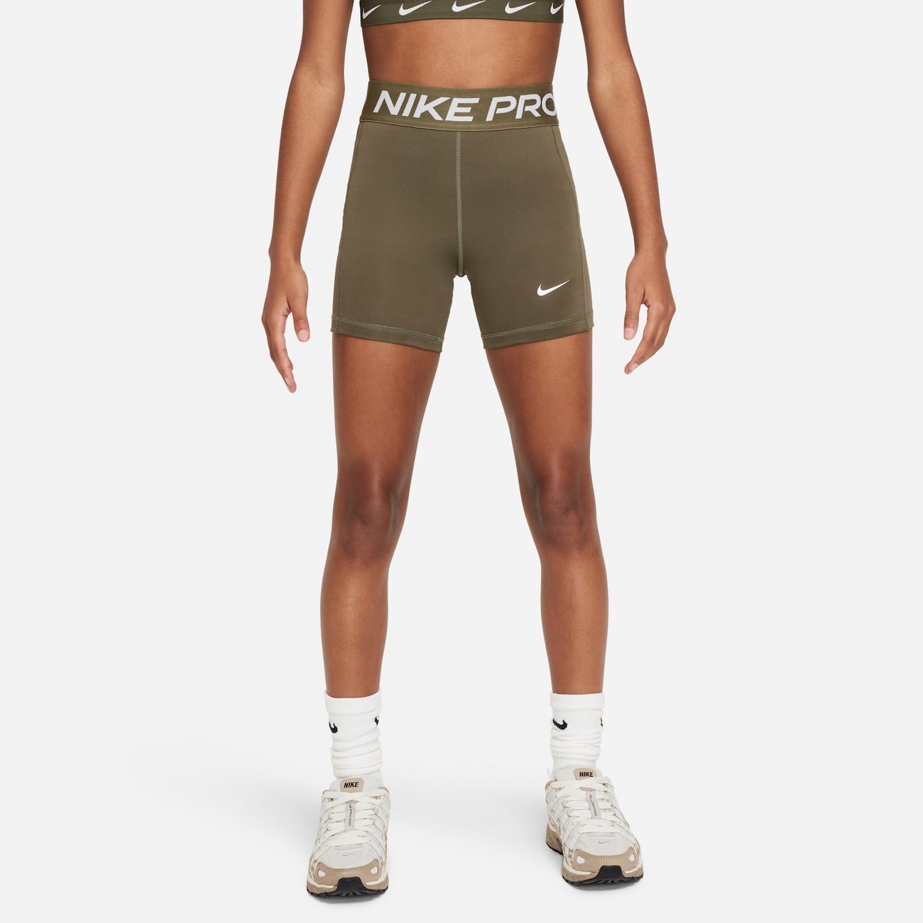 Nike Pro Leak Protection: Dri-FIT-menstruationsshorts til piger - grøn