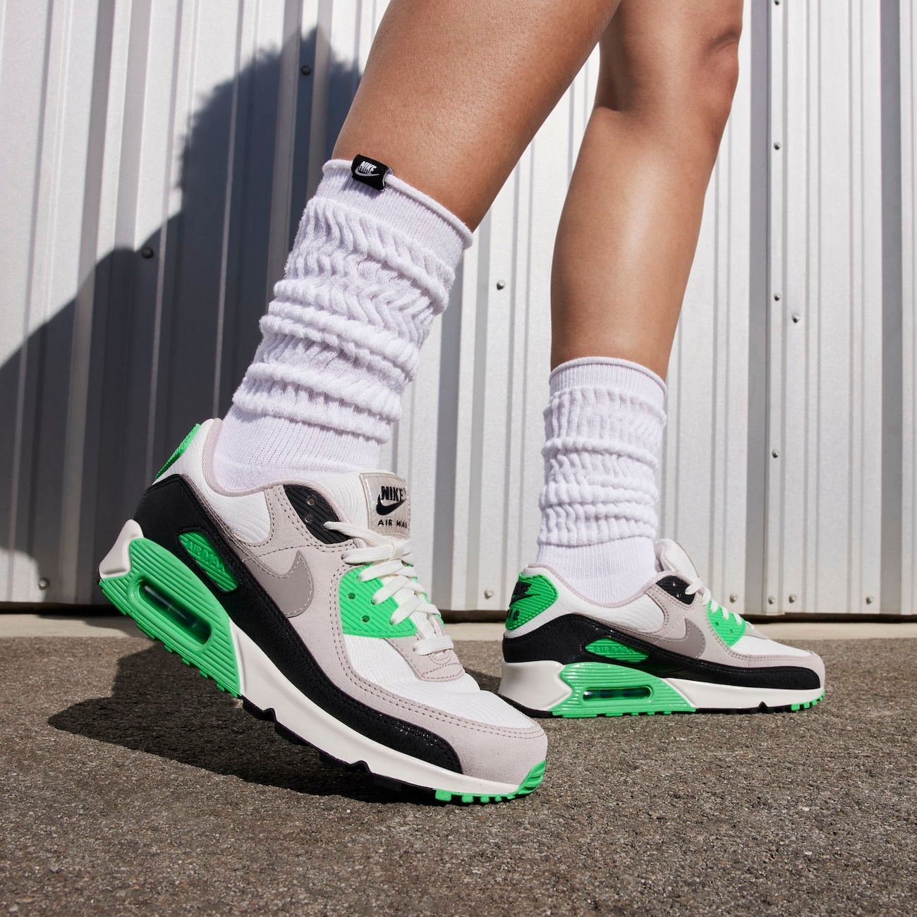 Tênis Nike Air Max 90 Feminino - Nike