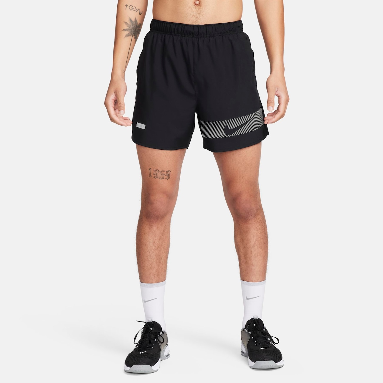 Nike Challenger Flash-Dri-FIT-løbeshorts (13 cm) med indershorts til mænd - sort