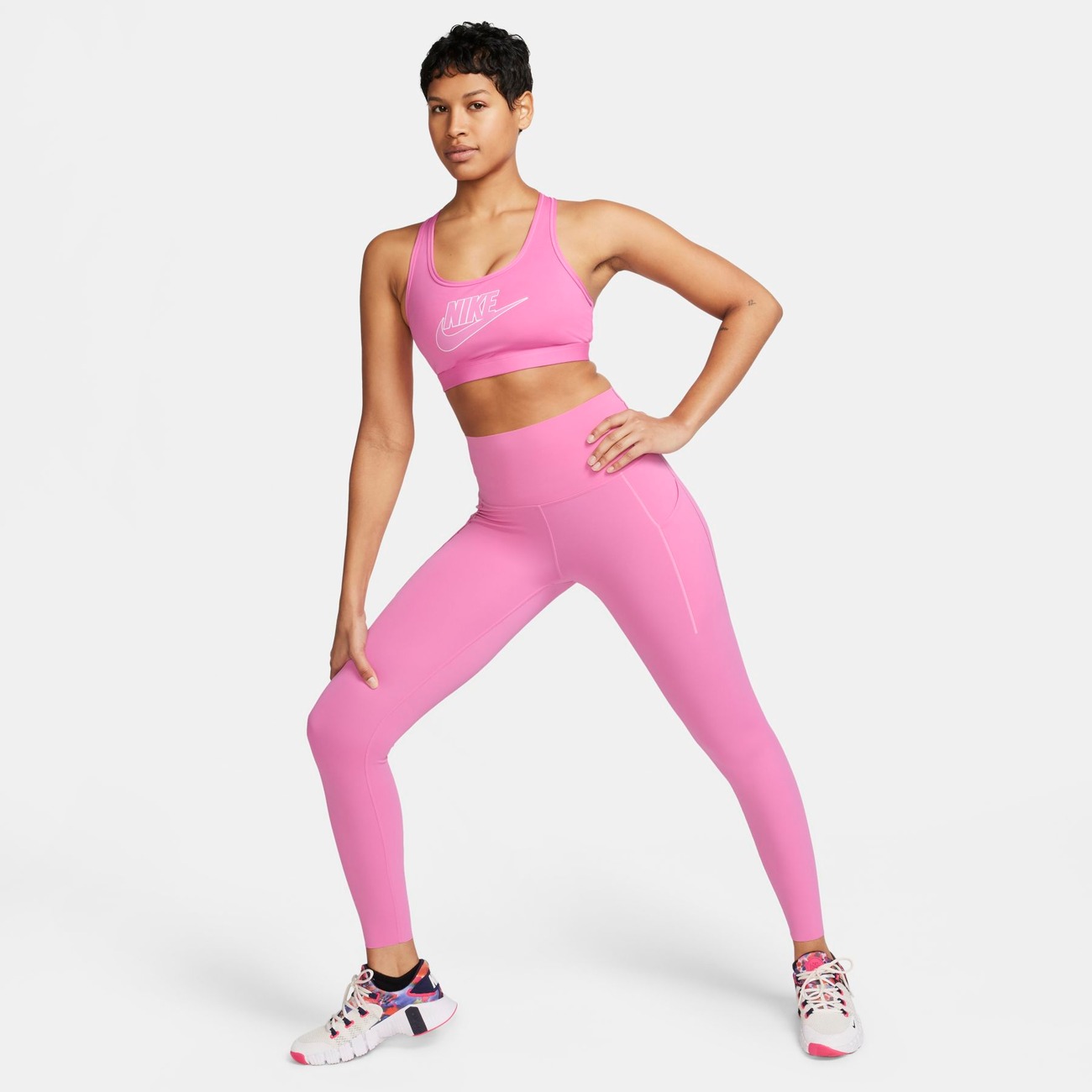 Top Nike Swoosh Futura Feminino - PromoTurbo