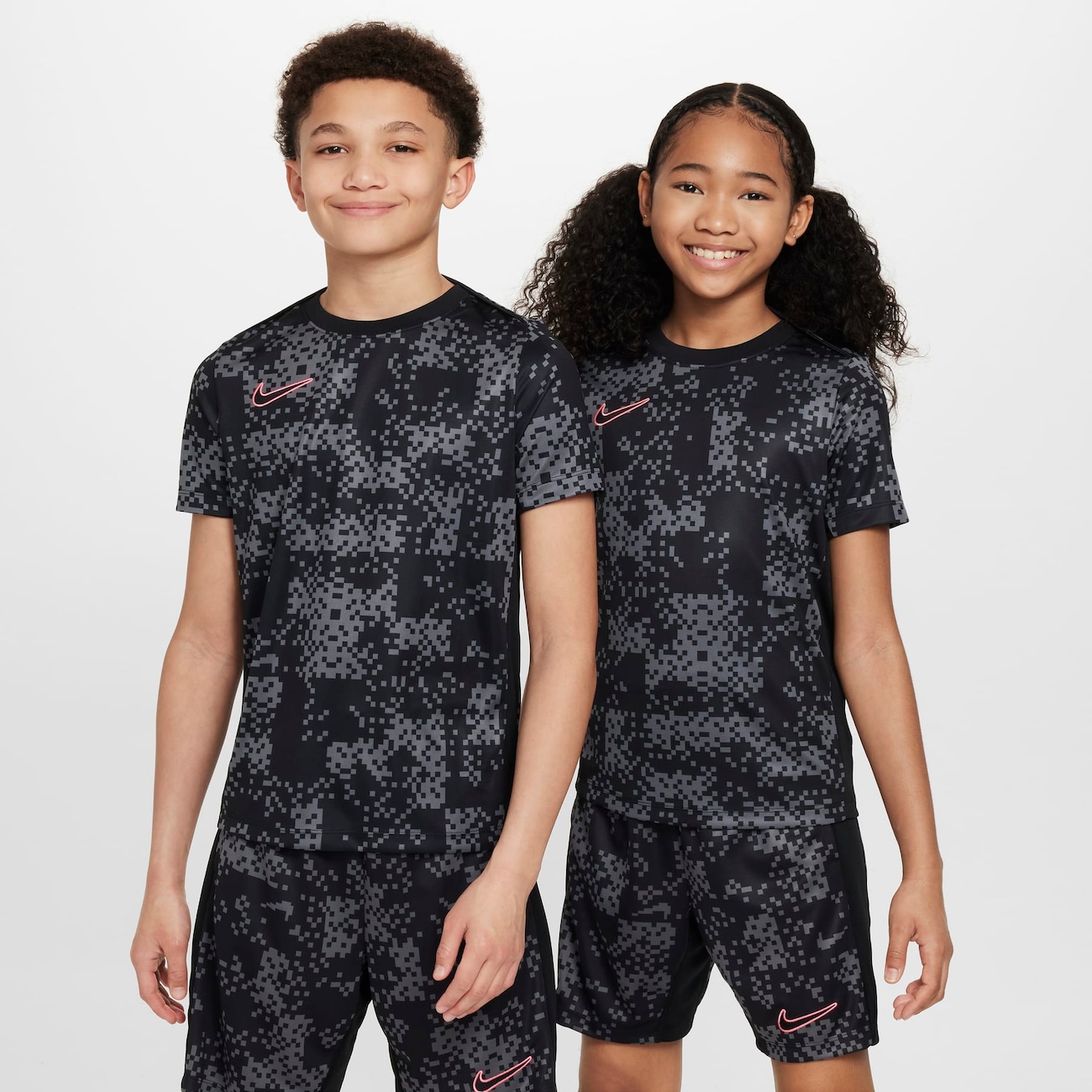 Kortærmet Nike Academy Pro Nike Dri-FIT-fodboldtrøje til større børn - grå