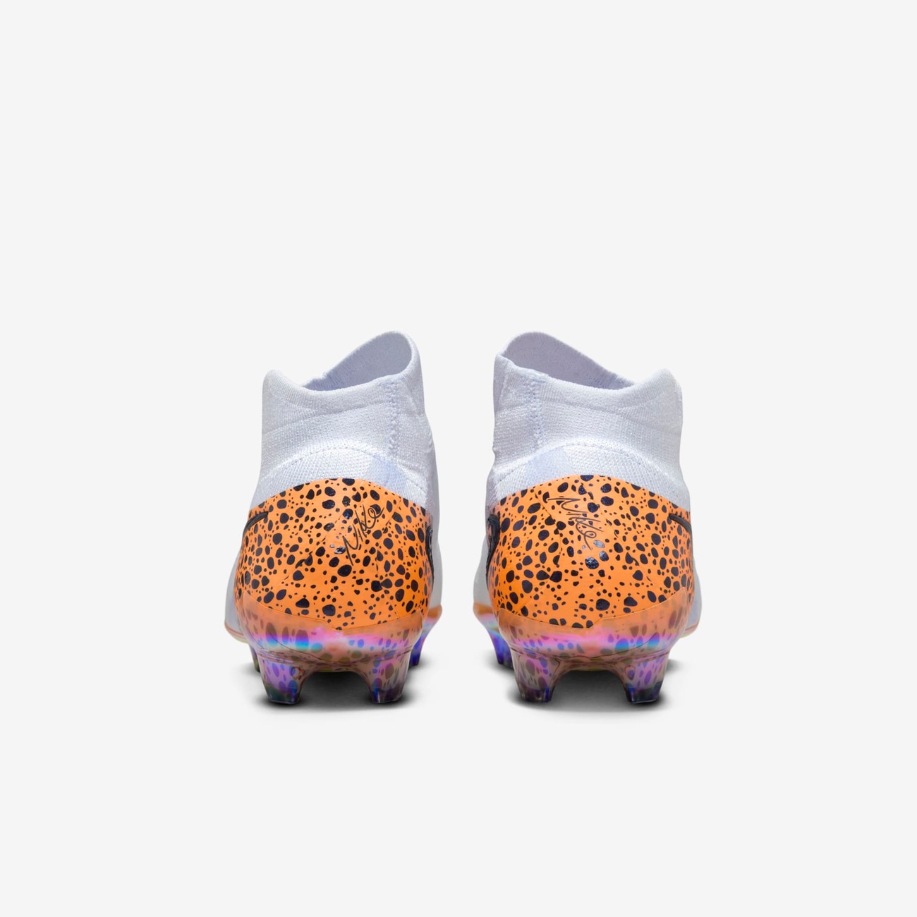 Chuteira Nike Phantom Luna 2 Elite FG Campo Electric - Nike