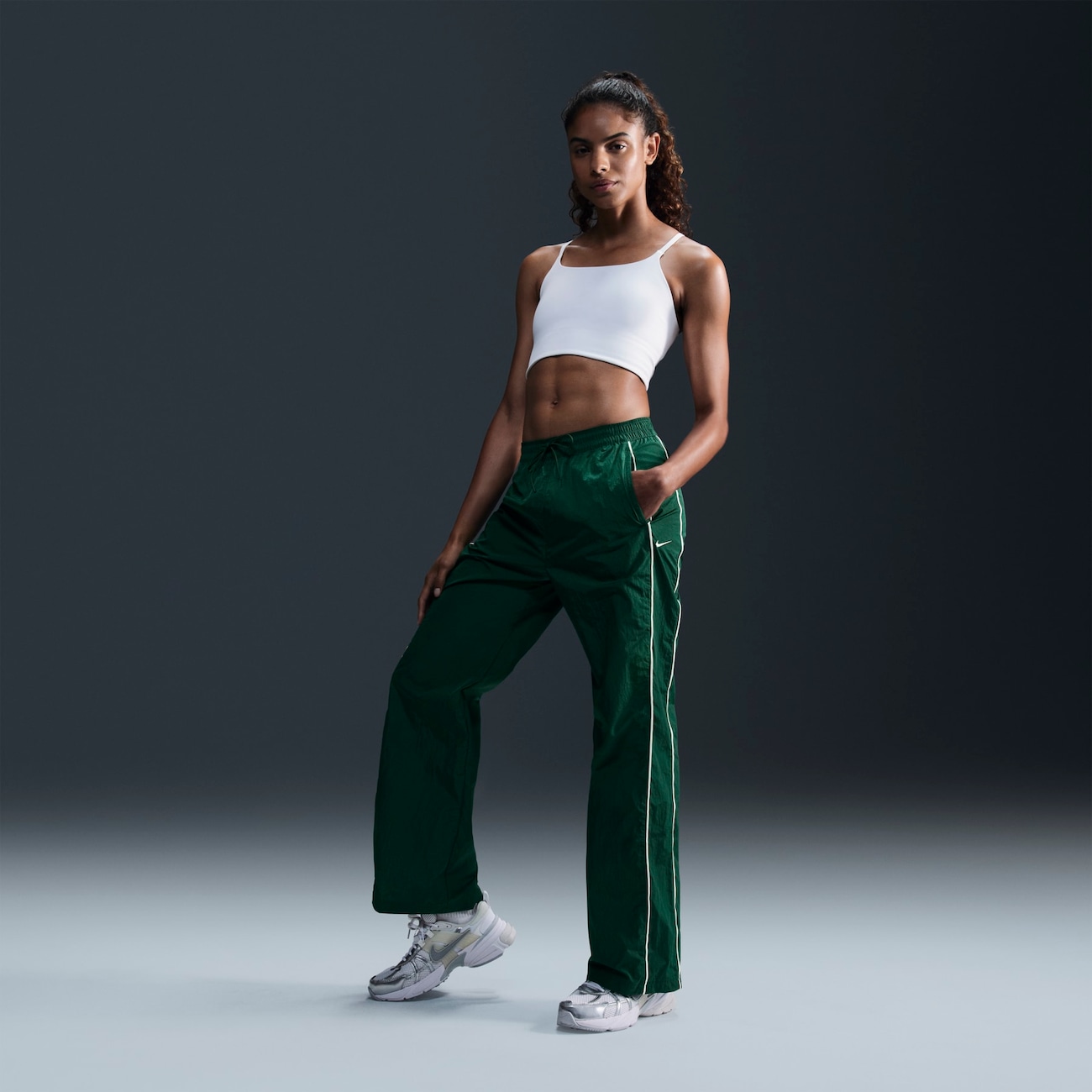 Calça Nike Sportswear Woven Feminina