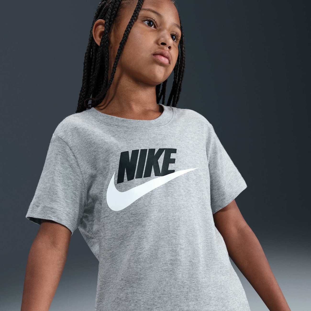 Camiseta Nike Sportswear Futura Infantil