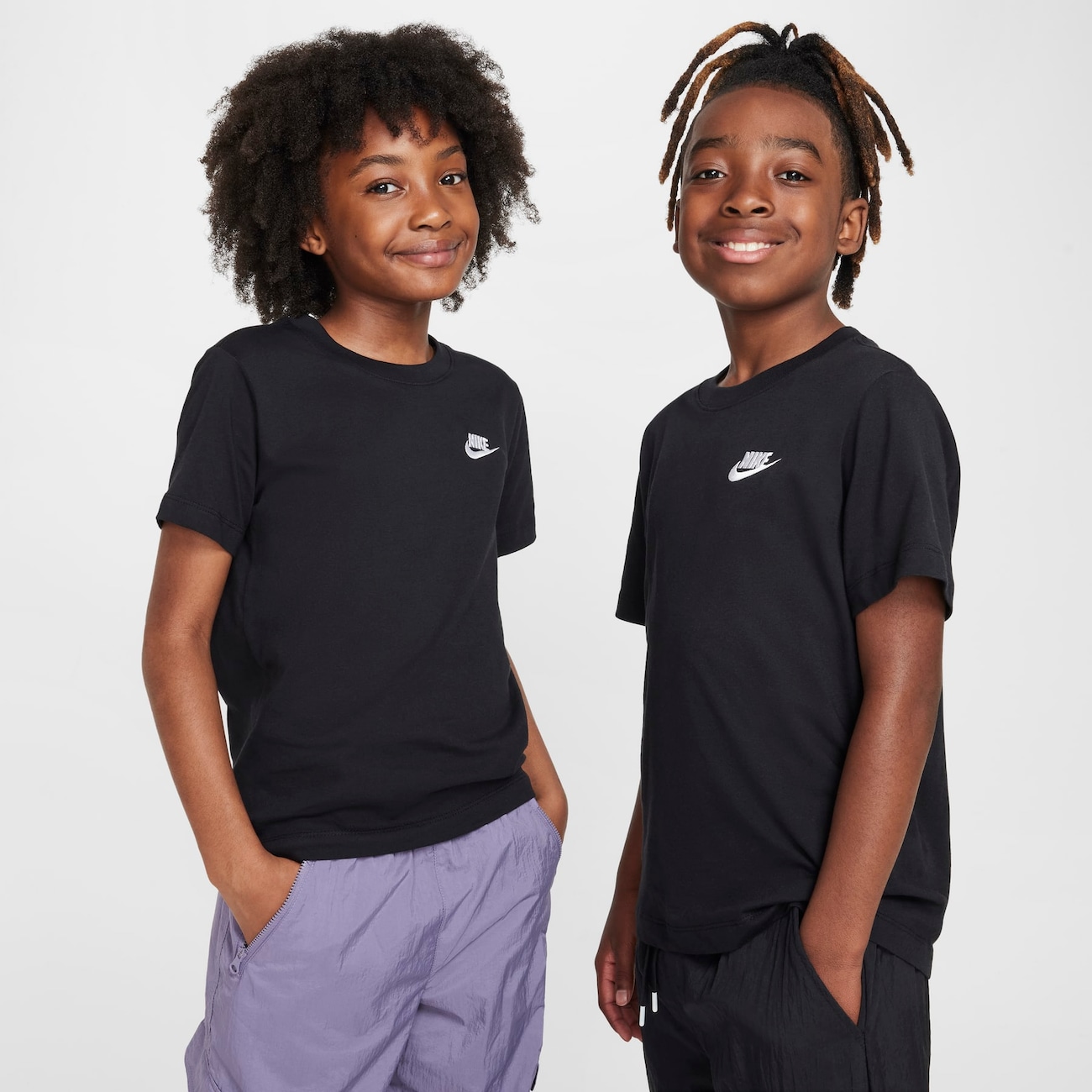 Camiseta Nike Sportswear Futura Infantil