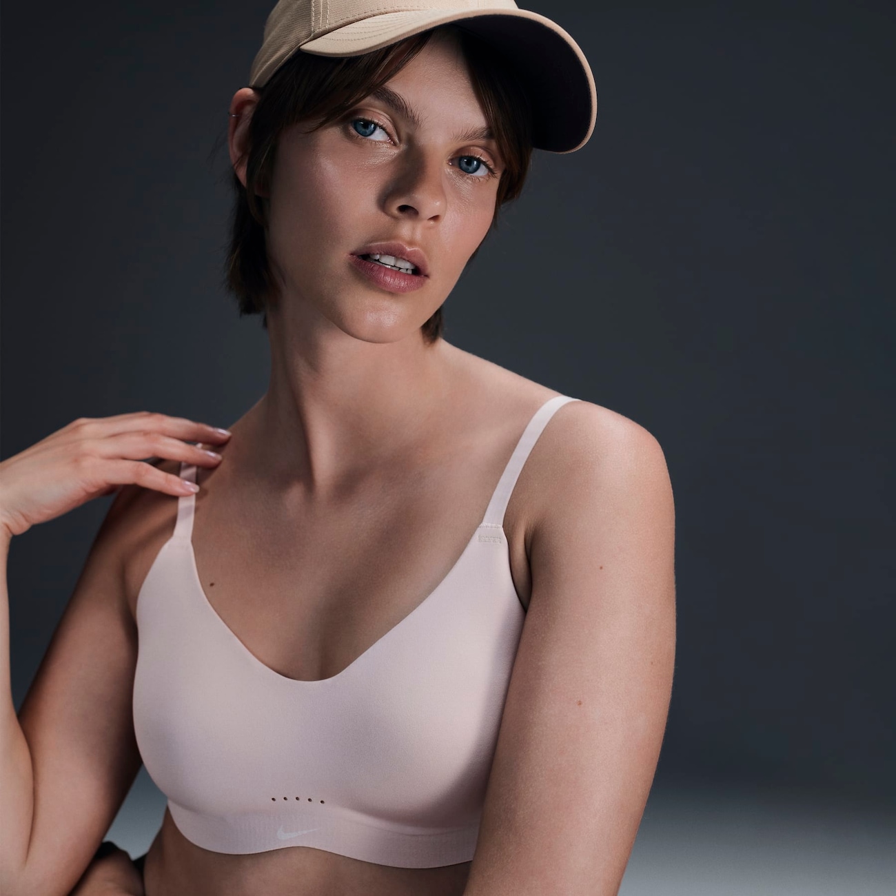 Top Nike Alate Coverage Feminino