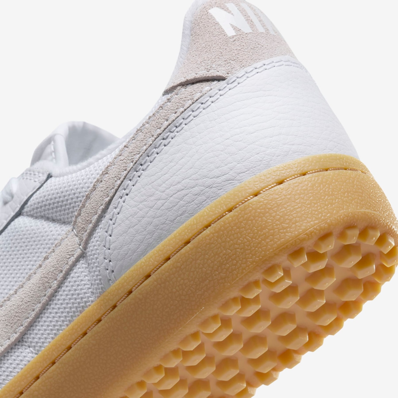 Field General 82 - Nike