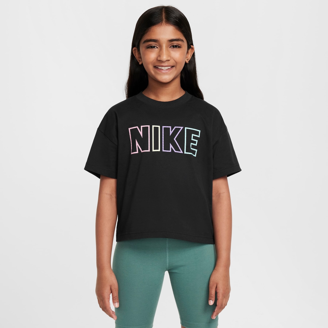 Camiseta Nike Sportswear Essential Infantil