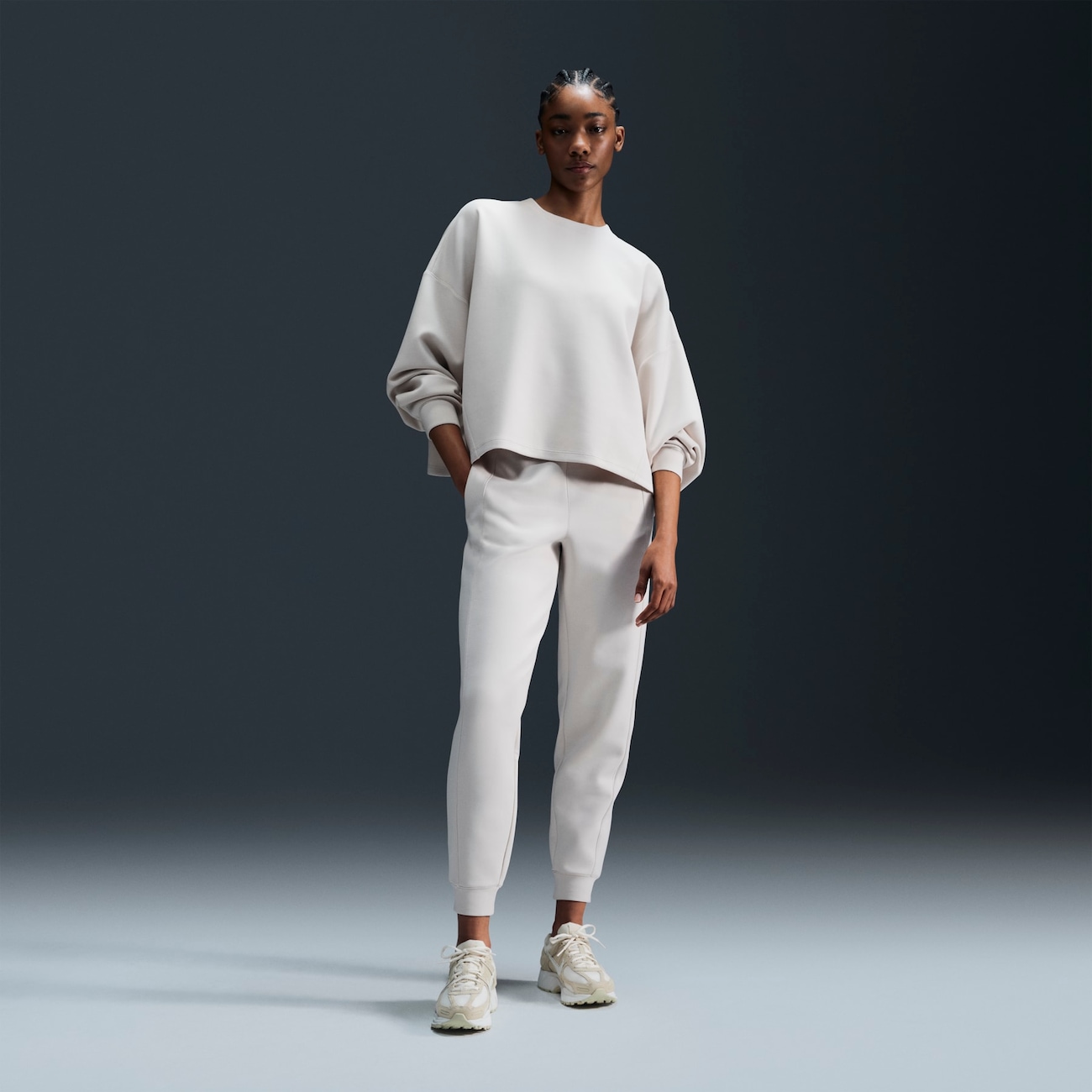 Calça Nike Dri-FIT Jogger Soft 24.7 Feminina