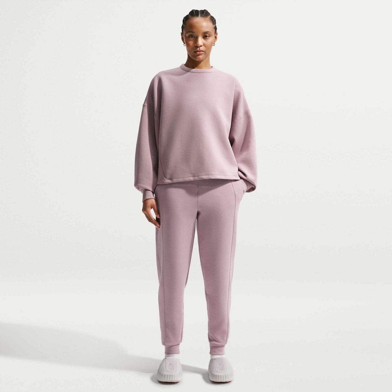 Calça Nike Dri-FIT Jogger Soft 24.7 Feminina