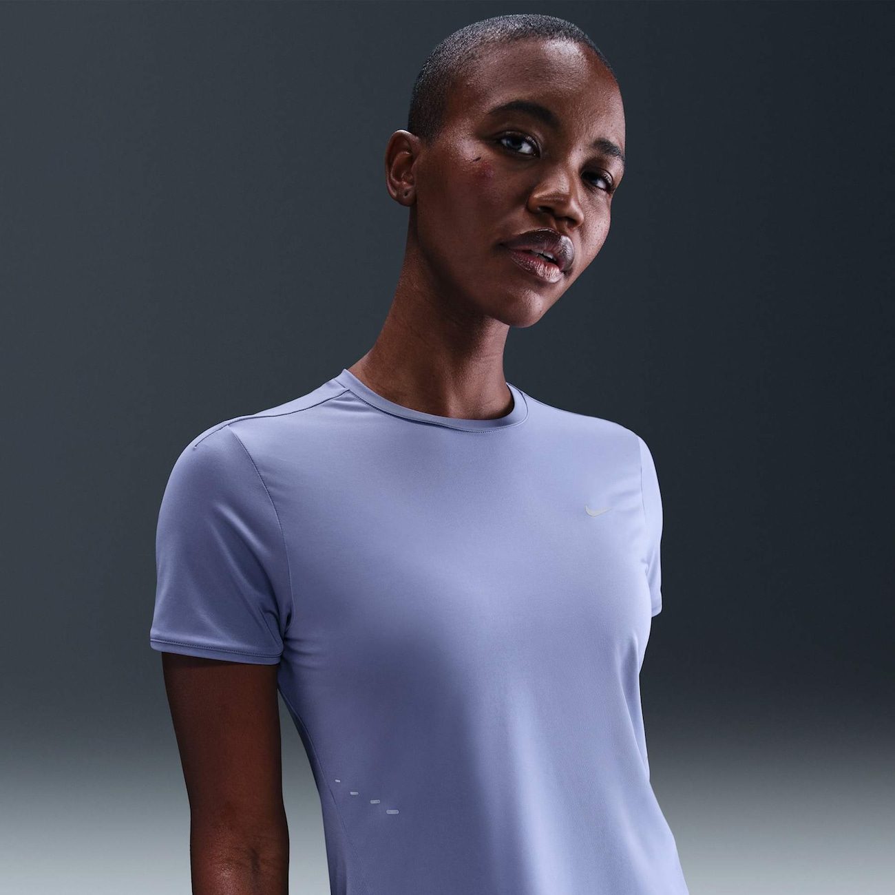 Camiseta Nike Dri-FIT Swift Feminina