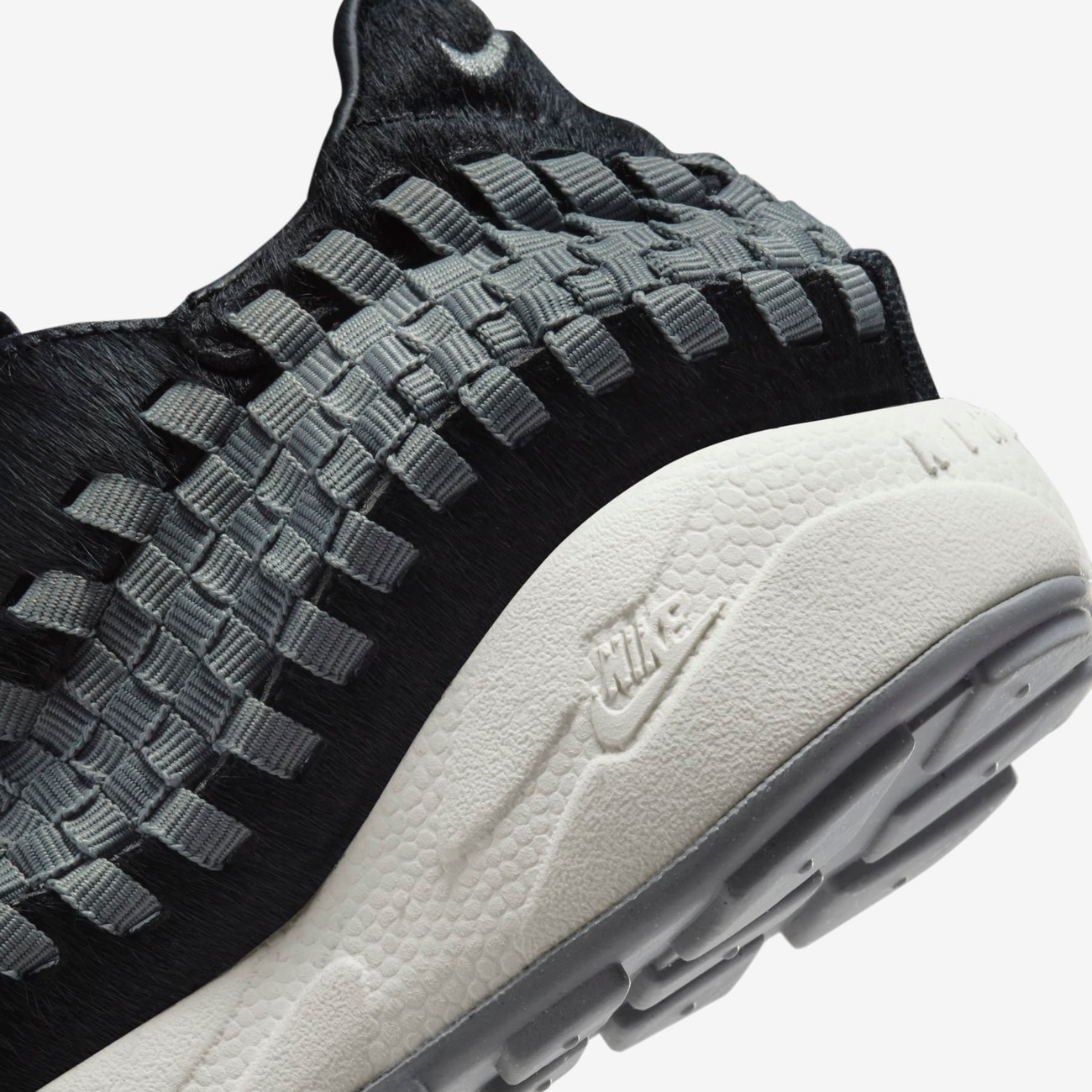 Tênis Nike Air Footscape Woven Feminino - Nike