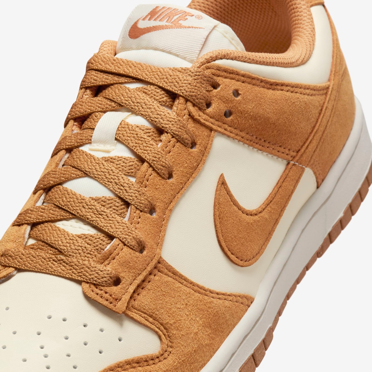 Women's Dunk Low - Nike