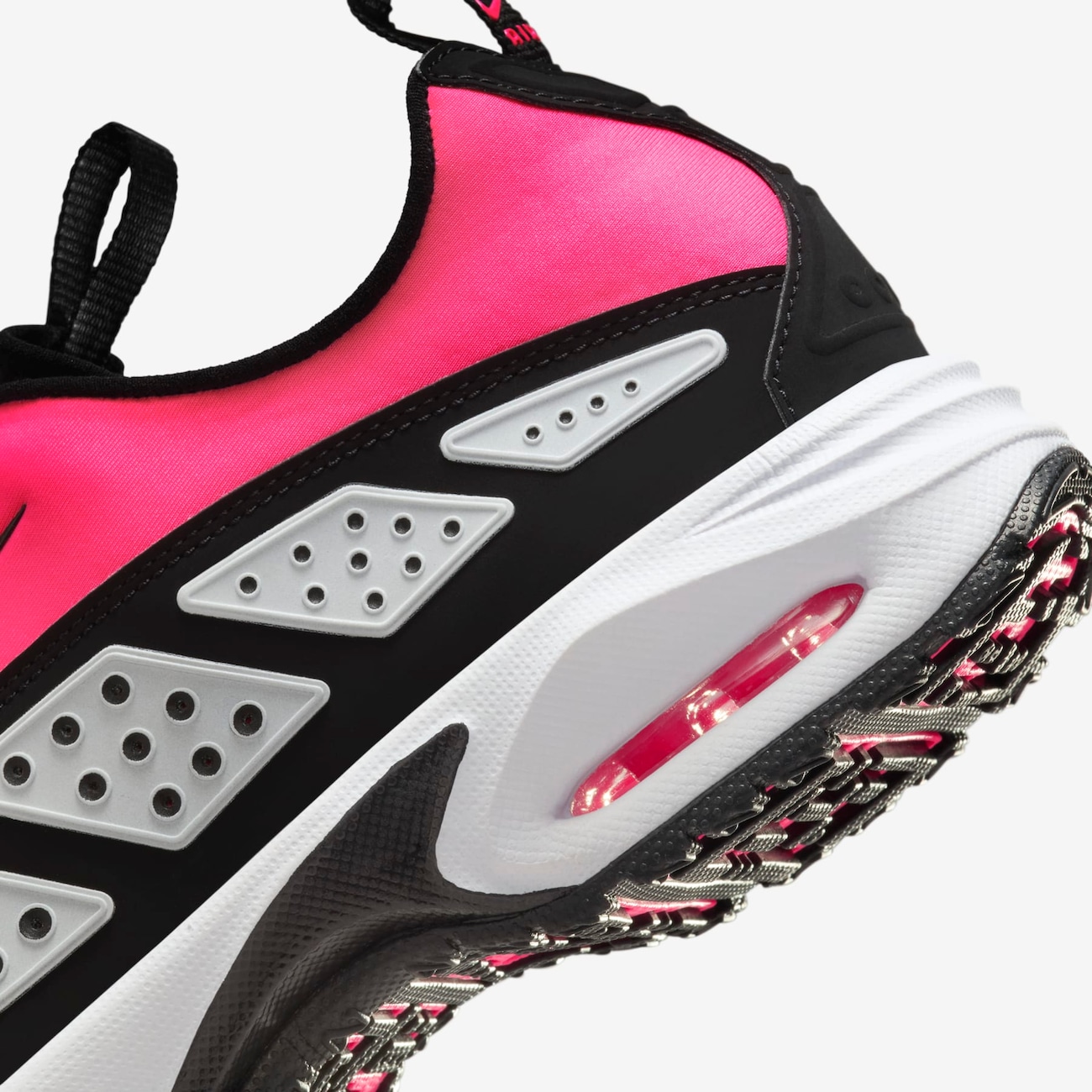 Tênis Women's Air Max SNDR Hyper Pink and Black - Sneakers Nike