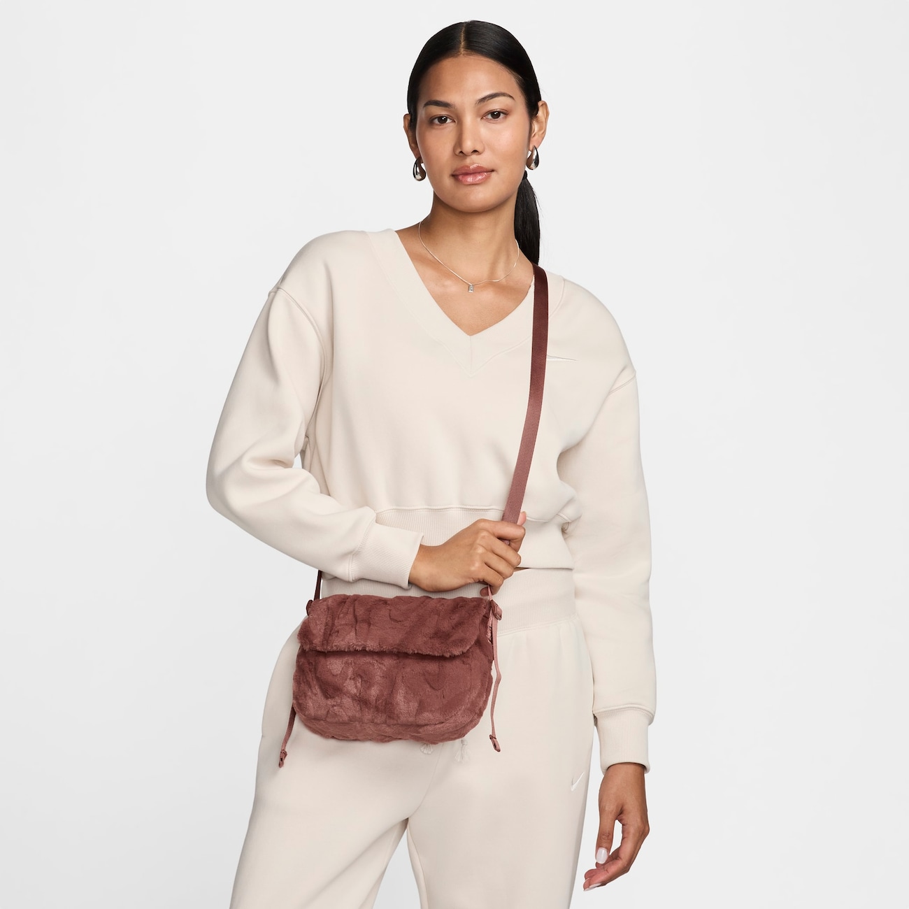 Bolsa Nike Sportswear Futura 365 Feminina - Foto 1