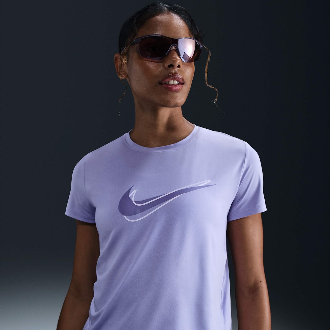 Camiseta Nike One Swoosh Feminina