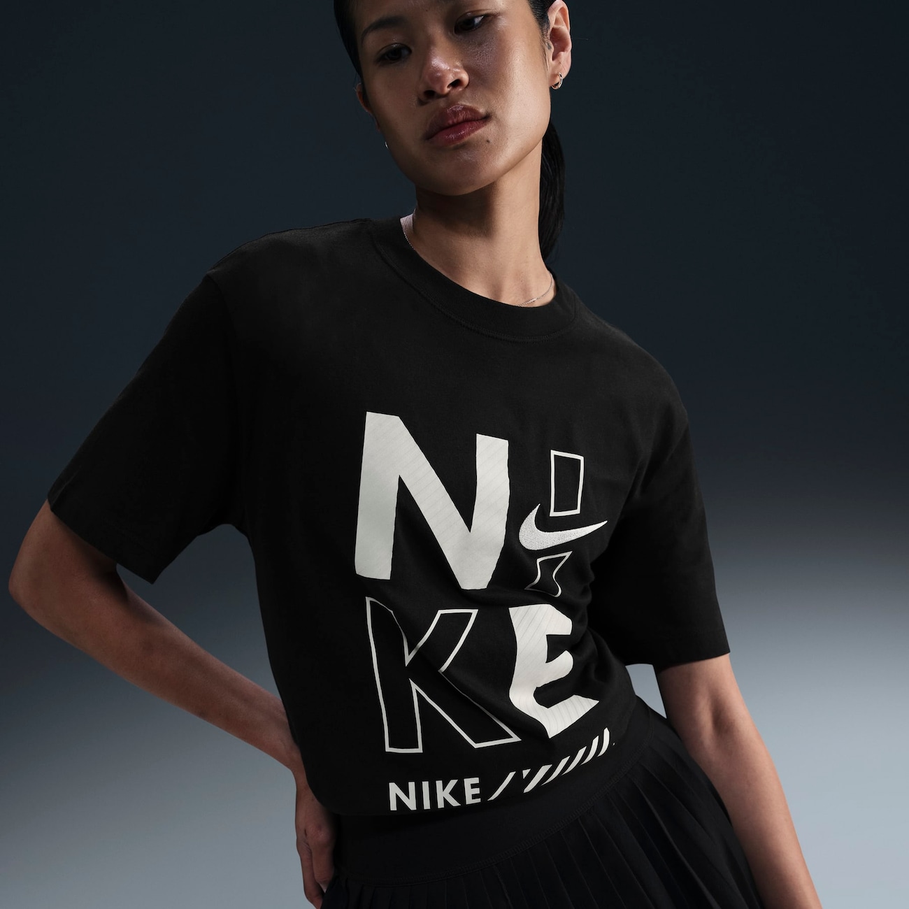 Camiseta Nike Sportswear Feminina