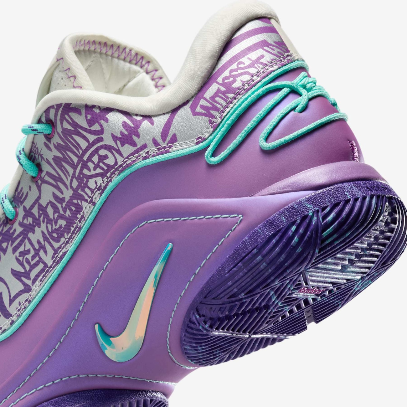 Lebron 22 - Nike