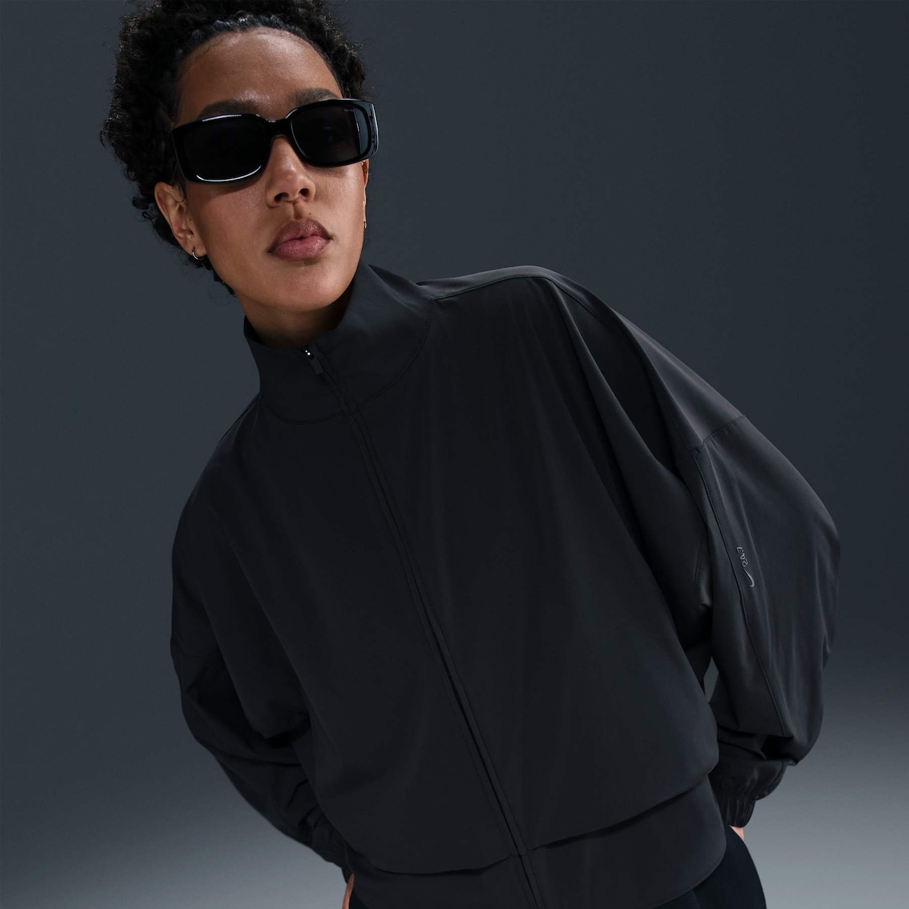 Jaqueta Nike Dri-FIT Woven 24.7 Feminina