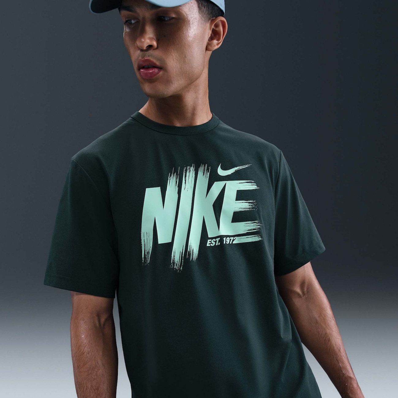 Camiseta Nike Hyverse GFX Masculina