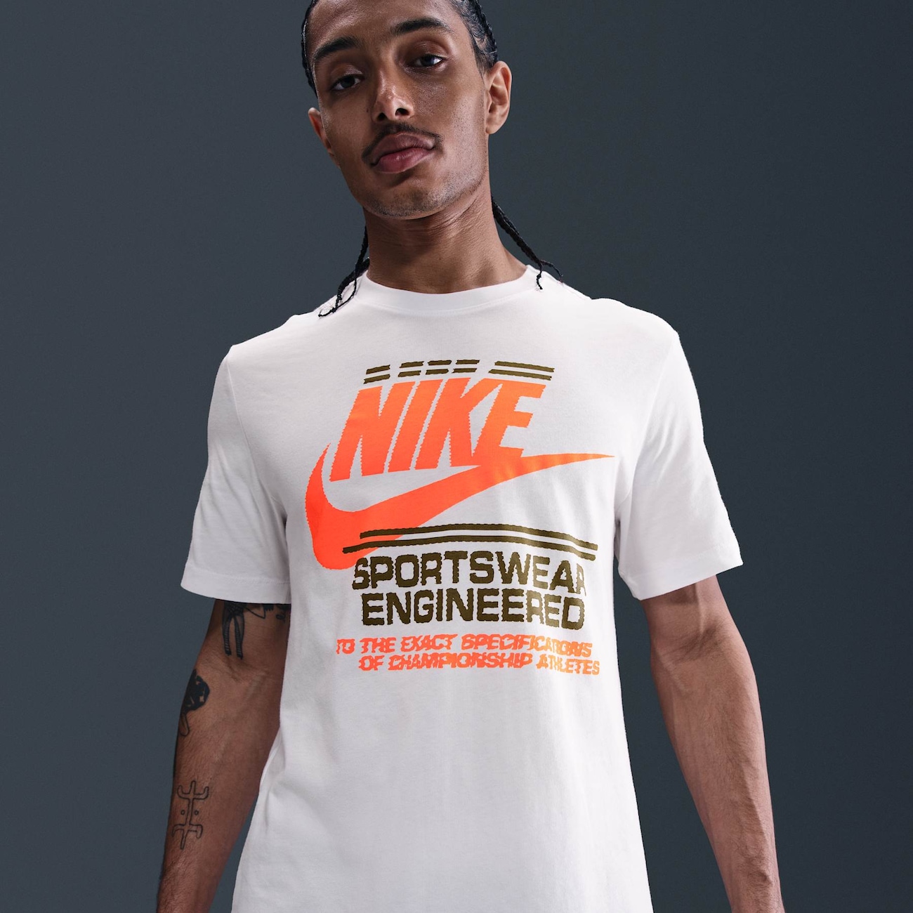 Camiseta Nike Sportswear 6MO Futura Masculina